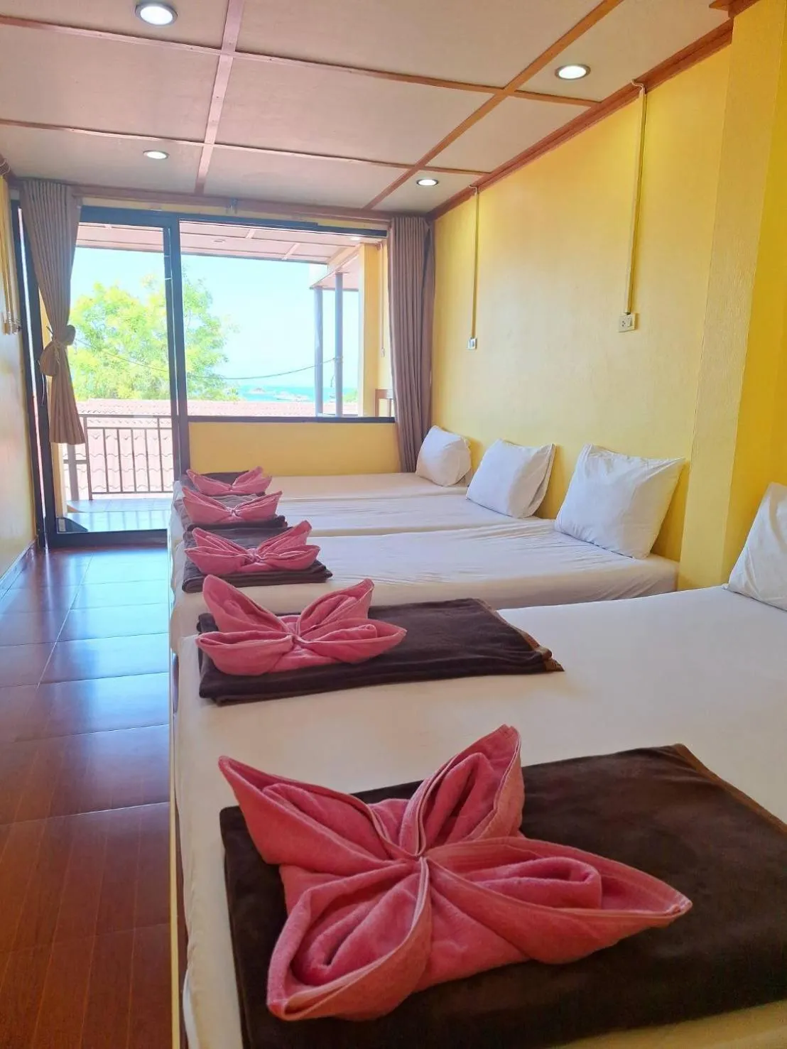 Bed in Phi Phi Sand Sea View Resort