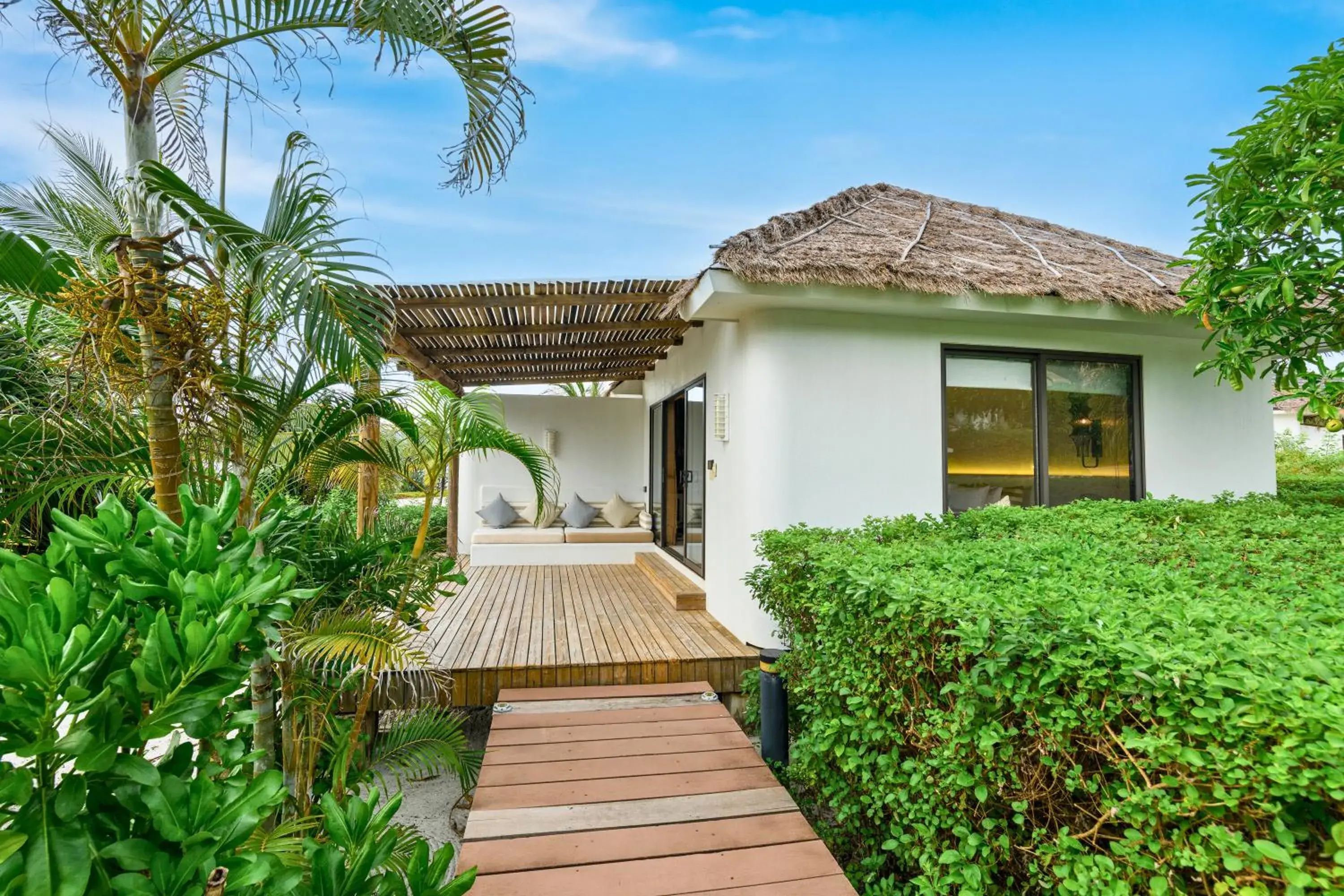 Oceanview Villa in The Royal Sands Koh Rong Oceanview Villa in The Royal Sands Koh Rong