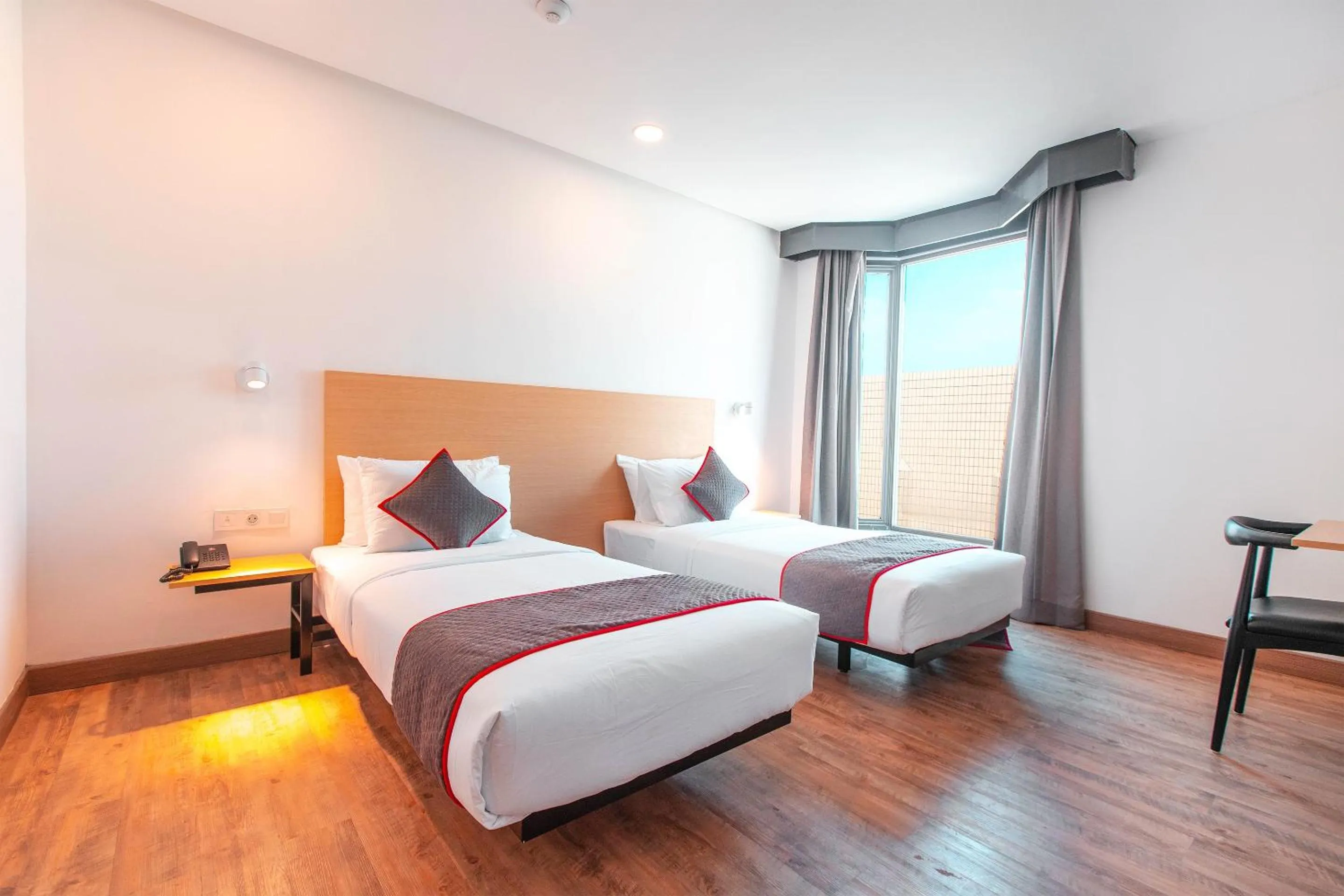 Bedroom, Bed in Super OYO Townhouse 1 Hotel Salemba