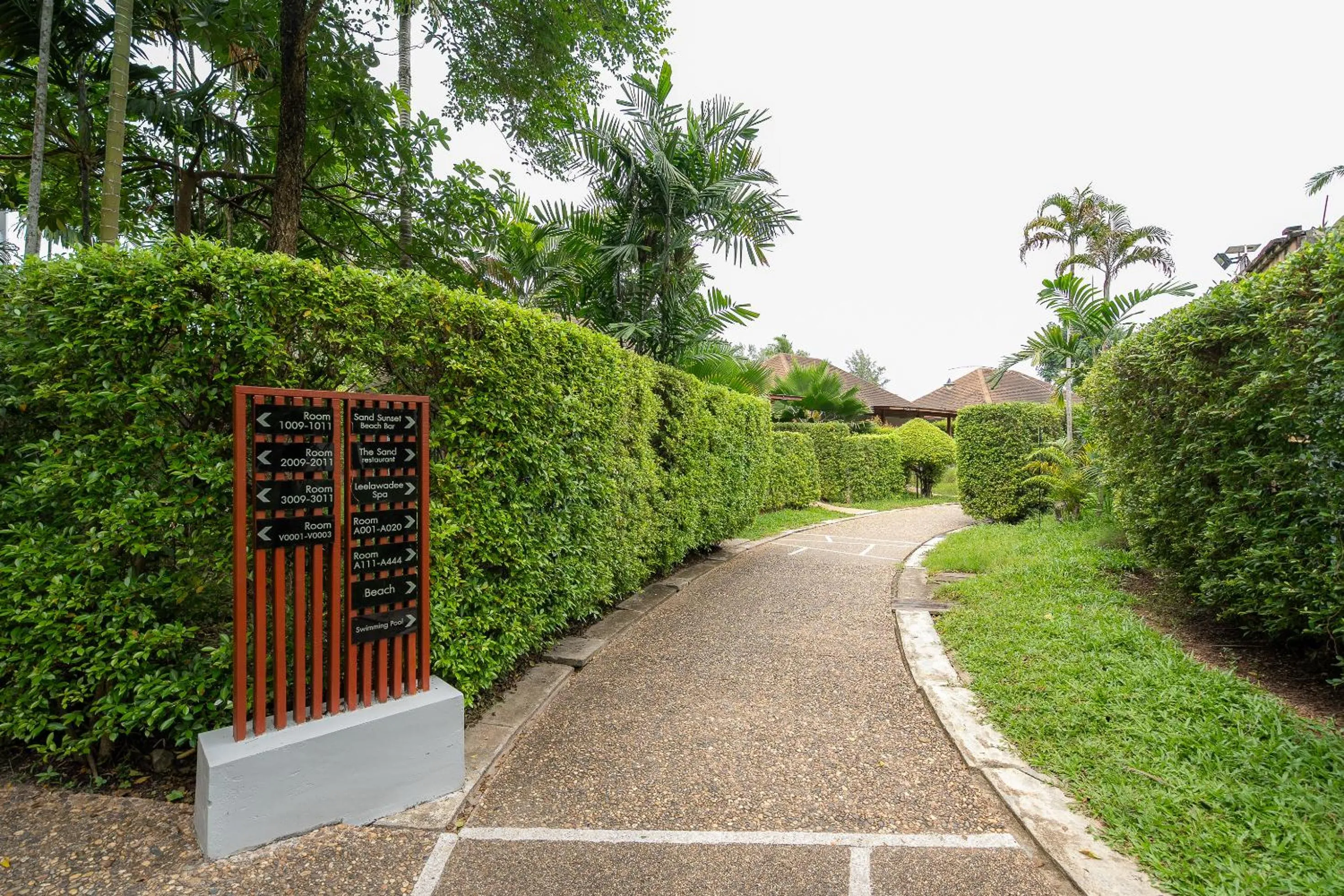 Facade/entrance in Lanta Sand Resort & Spa