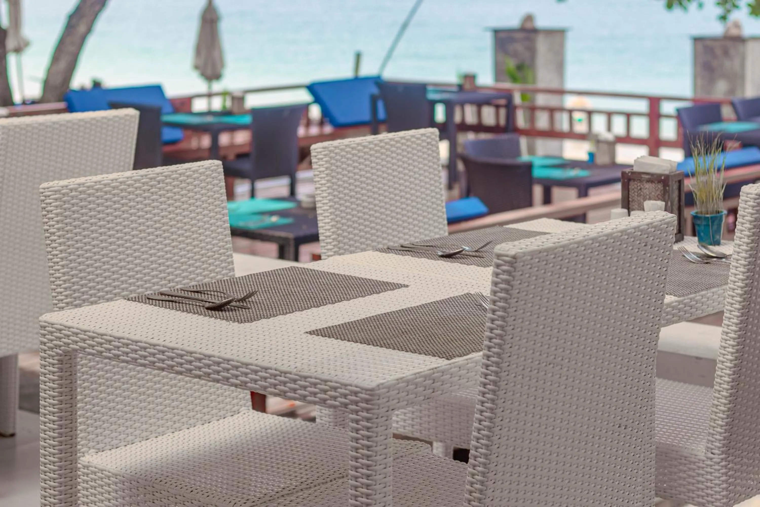 Restaurant/places to eat in Lanta Sand Resort & Spa