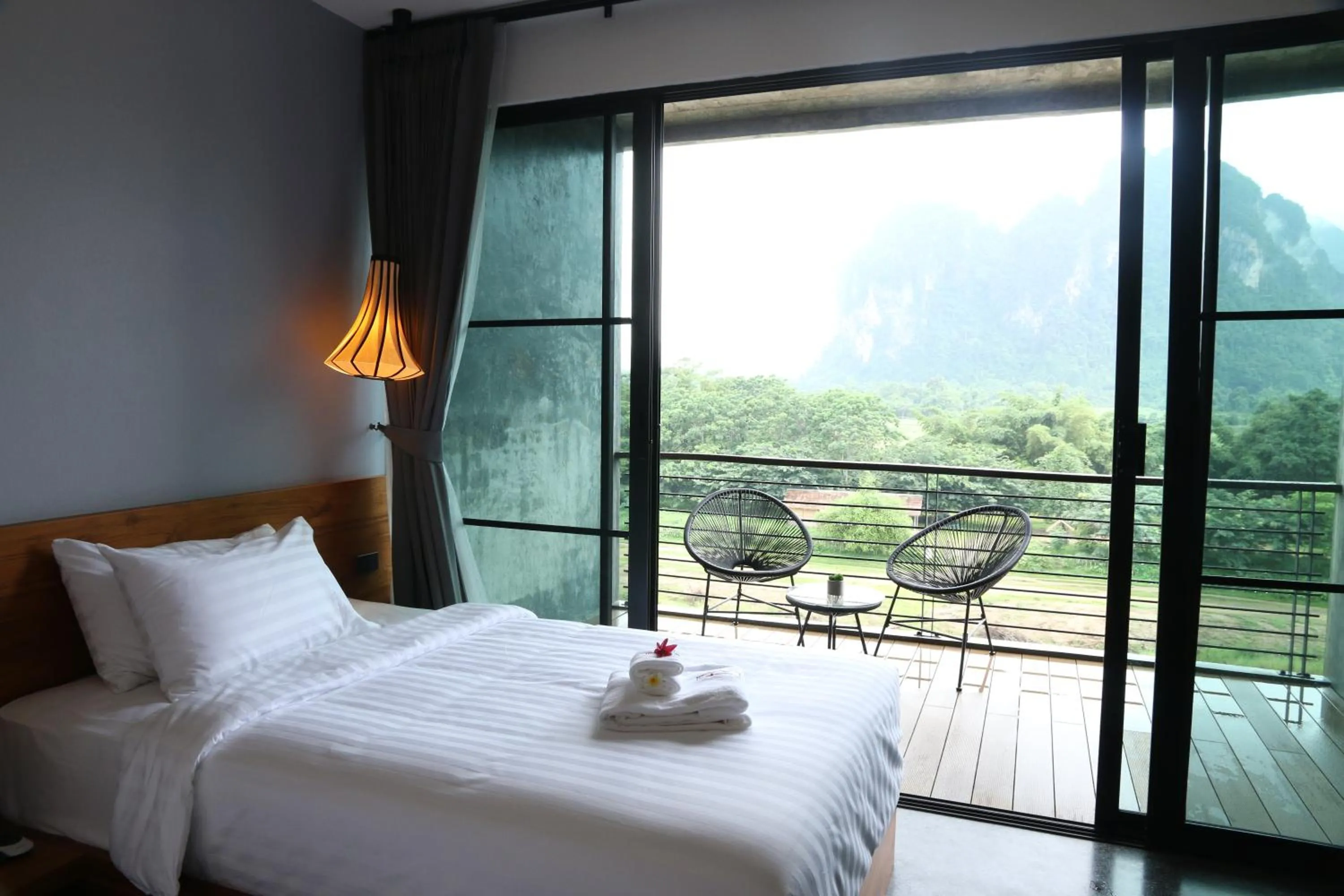 TV and multimedia, Bed in Inthira Vangvieng