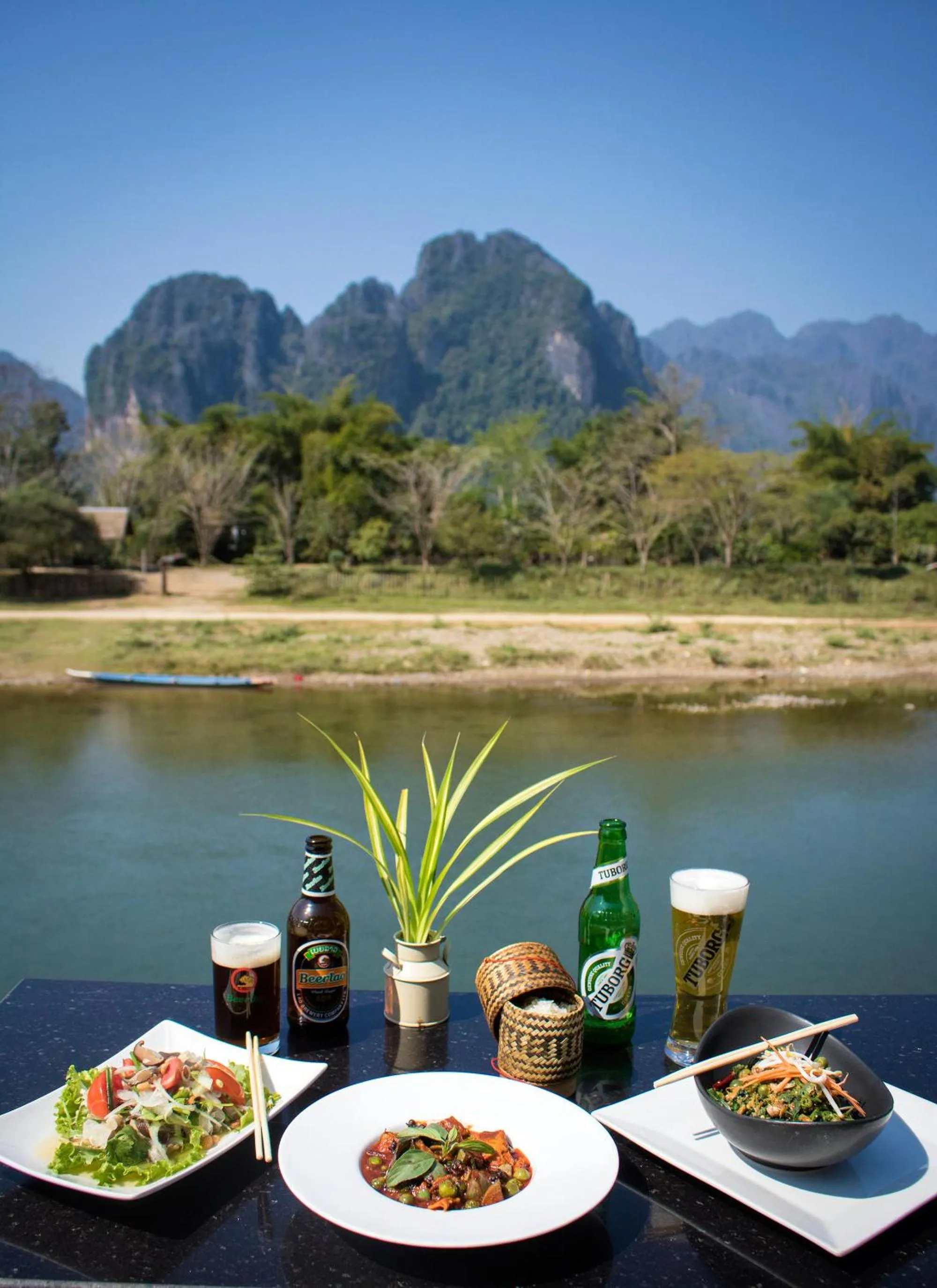 Lunch in Inthira Vangvieng
