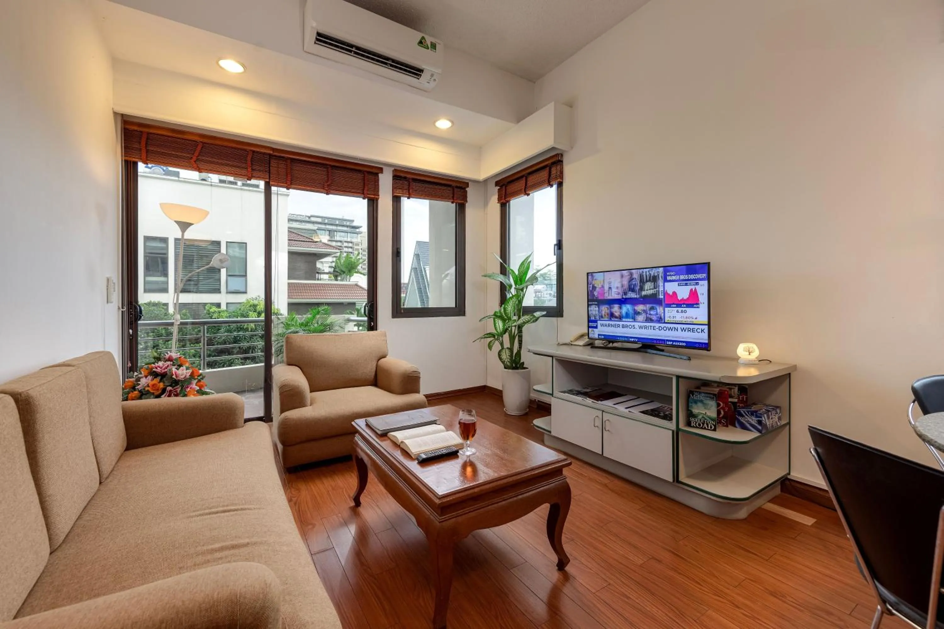 Living room in Oriental Palace Apartments Hanoi