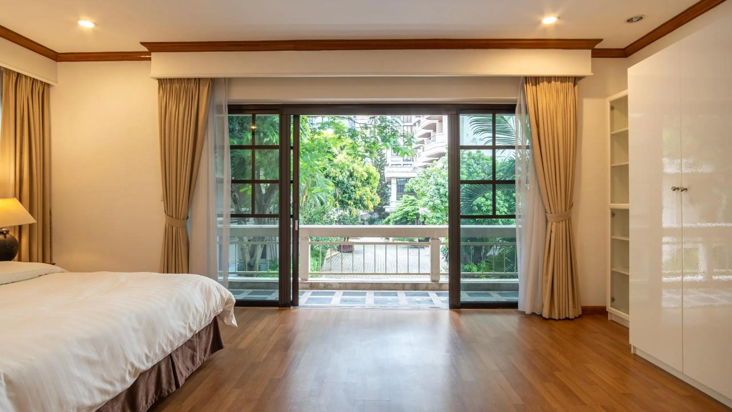 Bed in Oriental Palace Apartments Hanoi