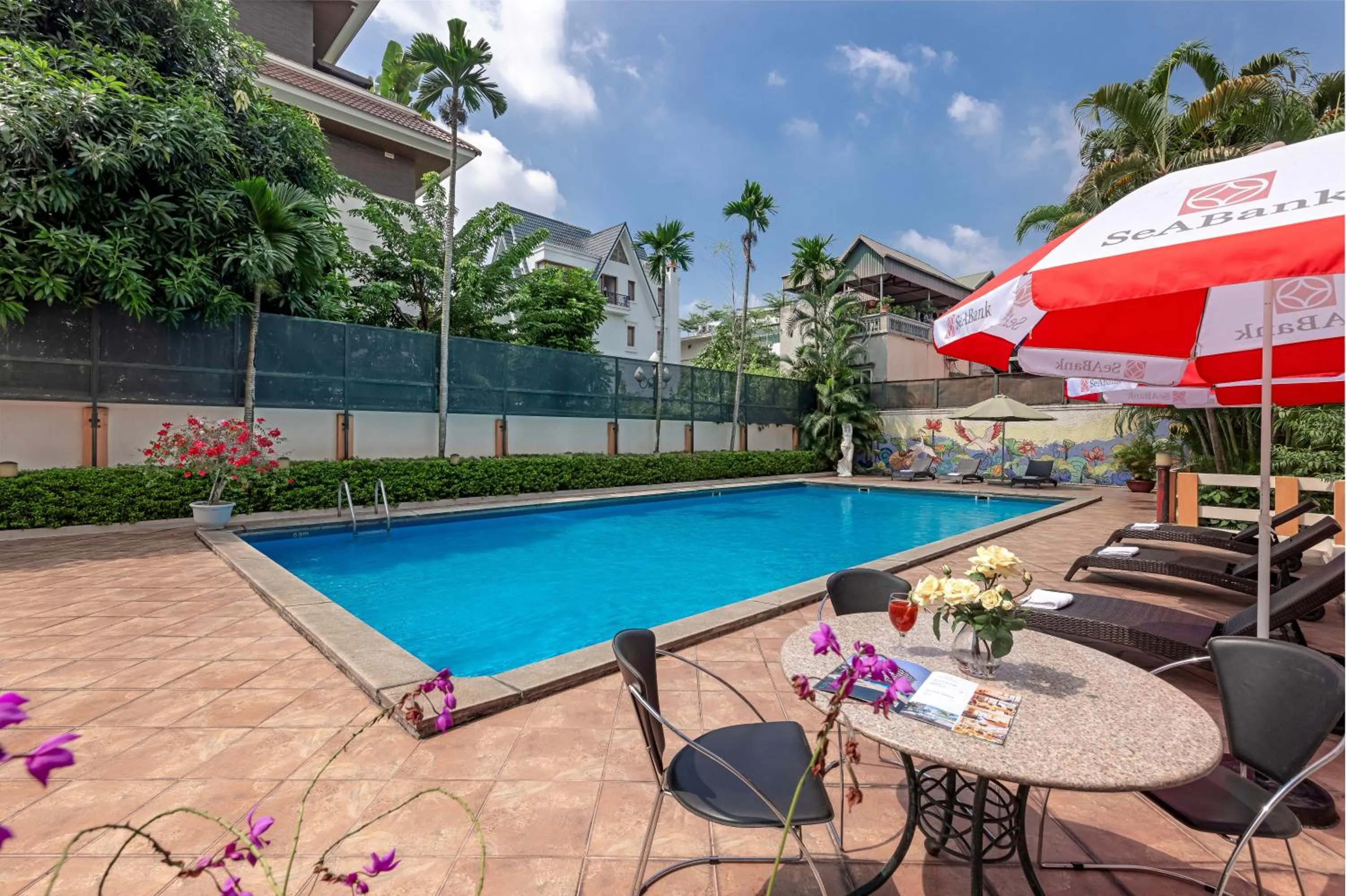 Swimming pool in Oriental Palace Apartments Hanoi