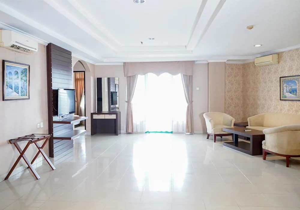 Living room in Travellers Suites Serviced Apartments