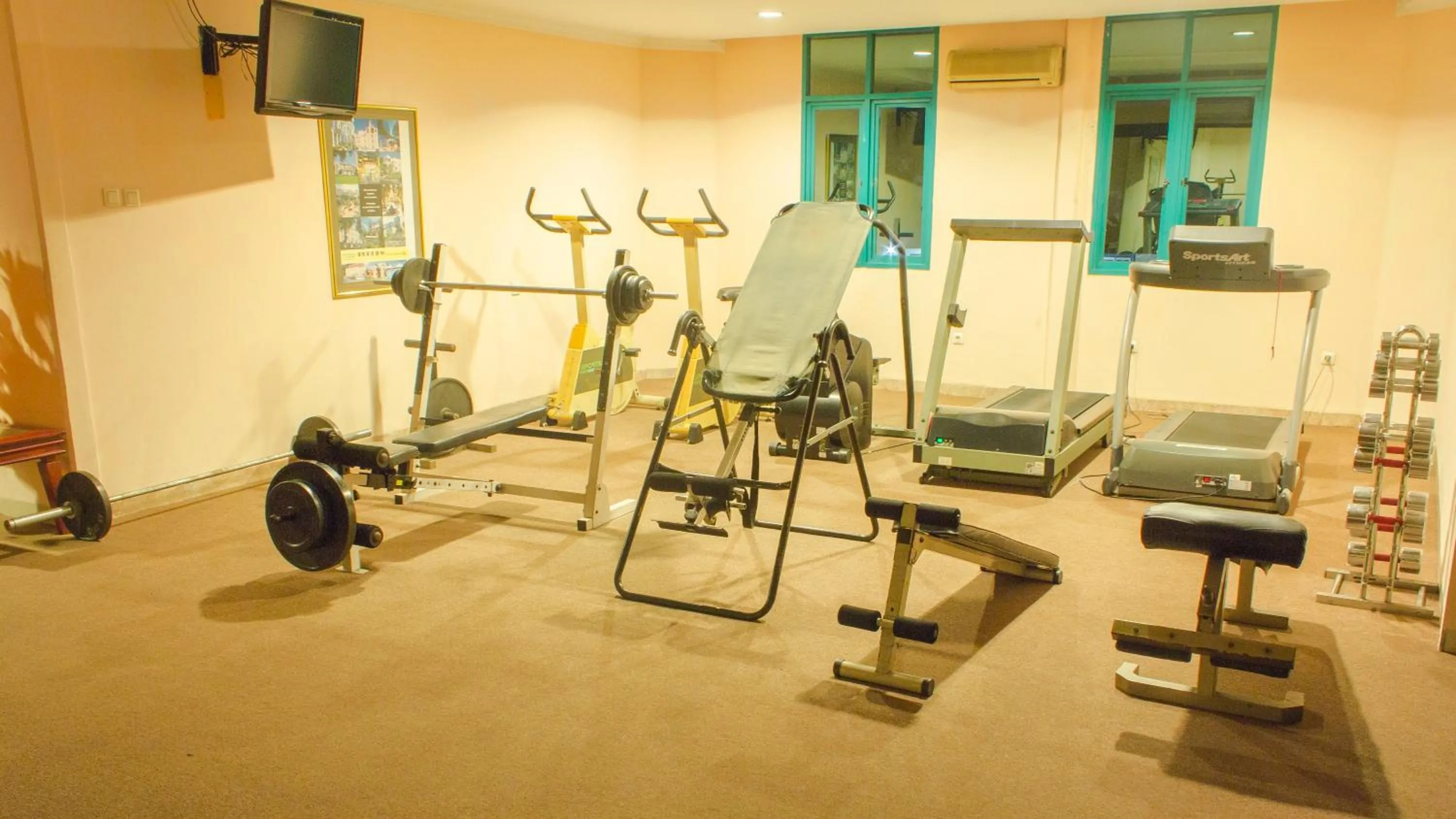 Fitness centre/facilities in Travellers Suites Serviced Apartments