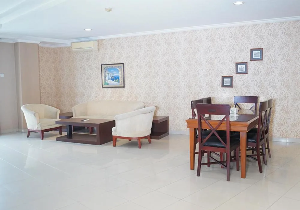 Living room in Travellers Suites Serviced Apartments