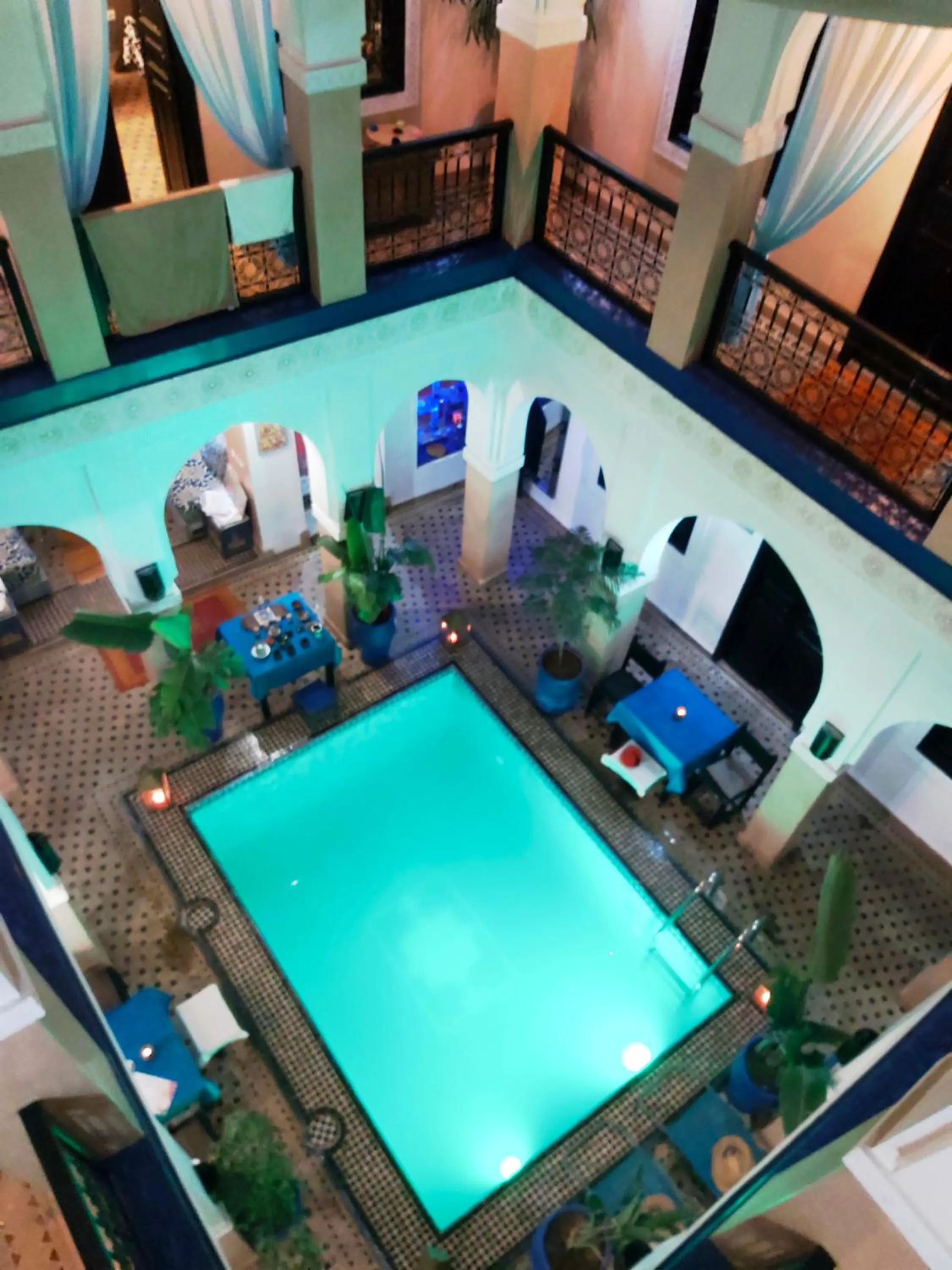 Swimming pool in Riad Ciel d'Orient