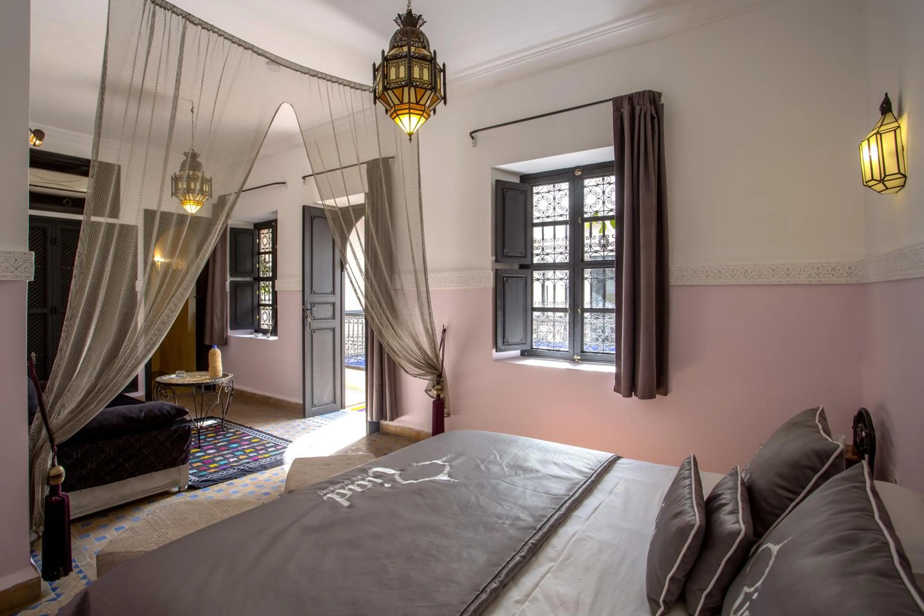 View (from property/room), Bed in Riad Ciel d'Orient