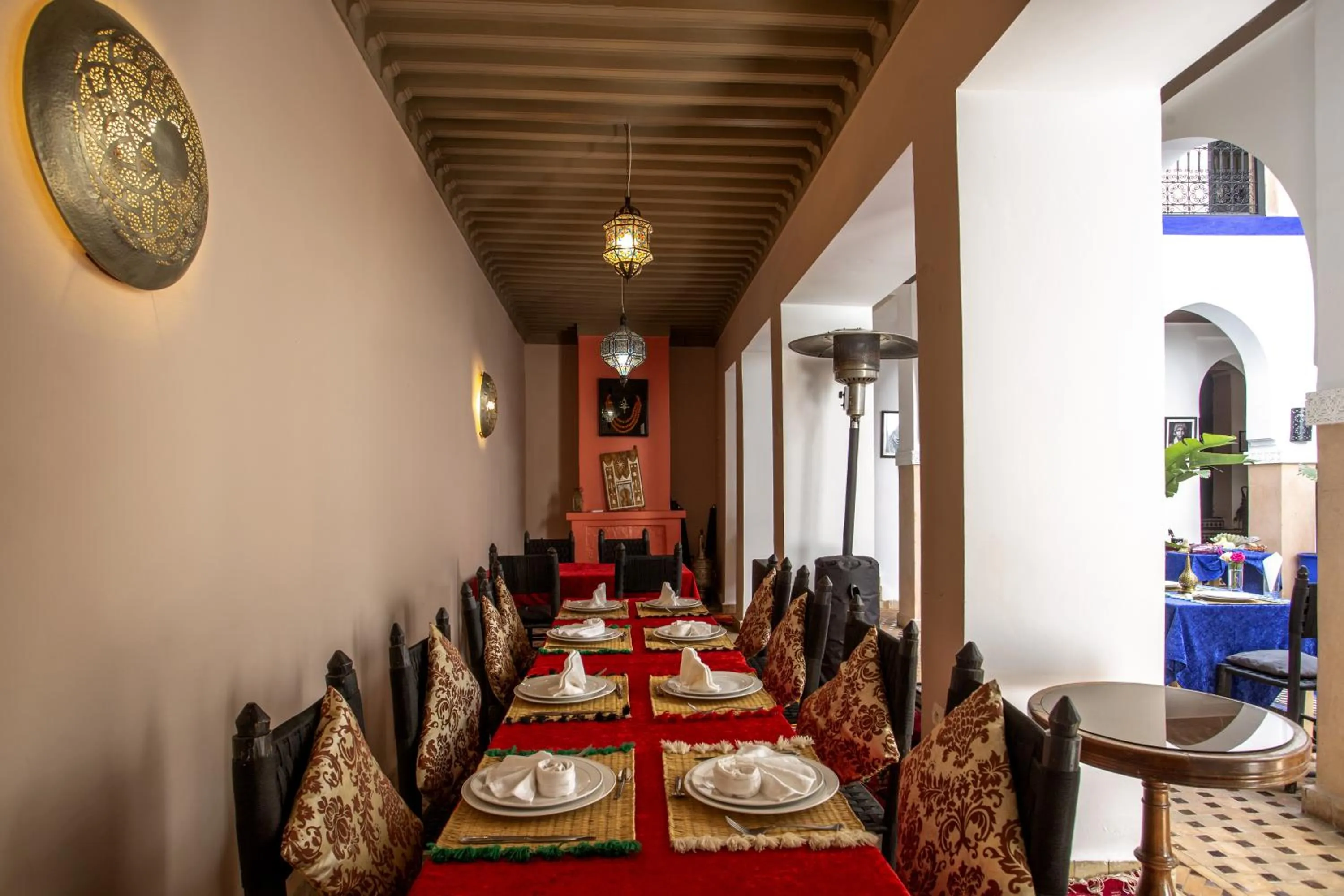 Restaurant/places to eat in Riad Ciel d'Orient