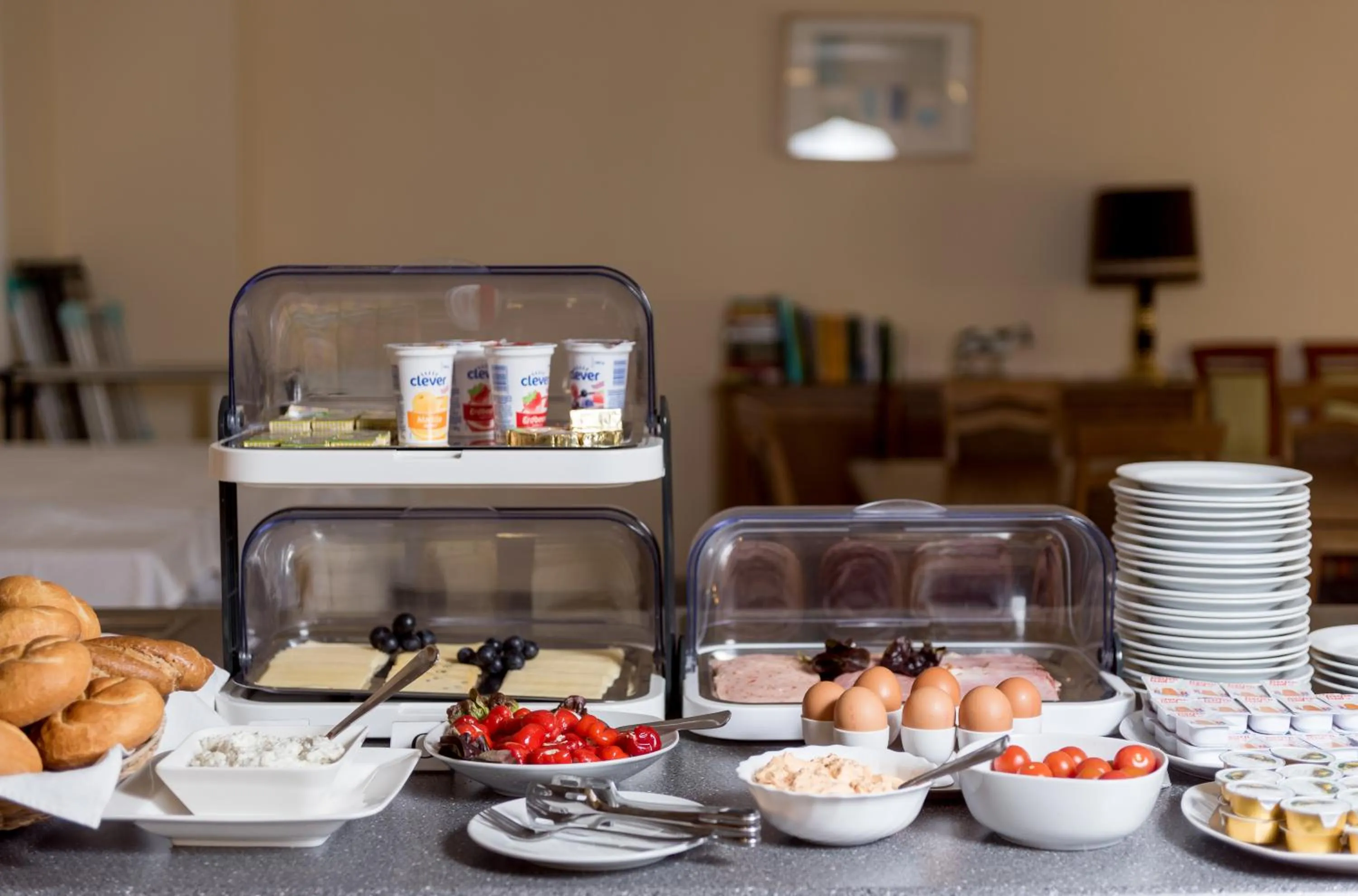 Buffet breakfast in Hotel Breitenlee