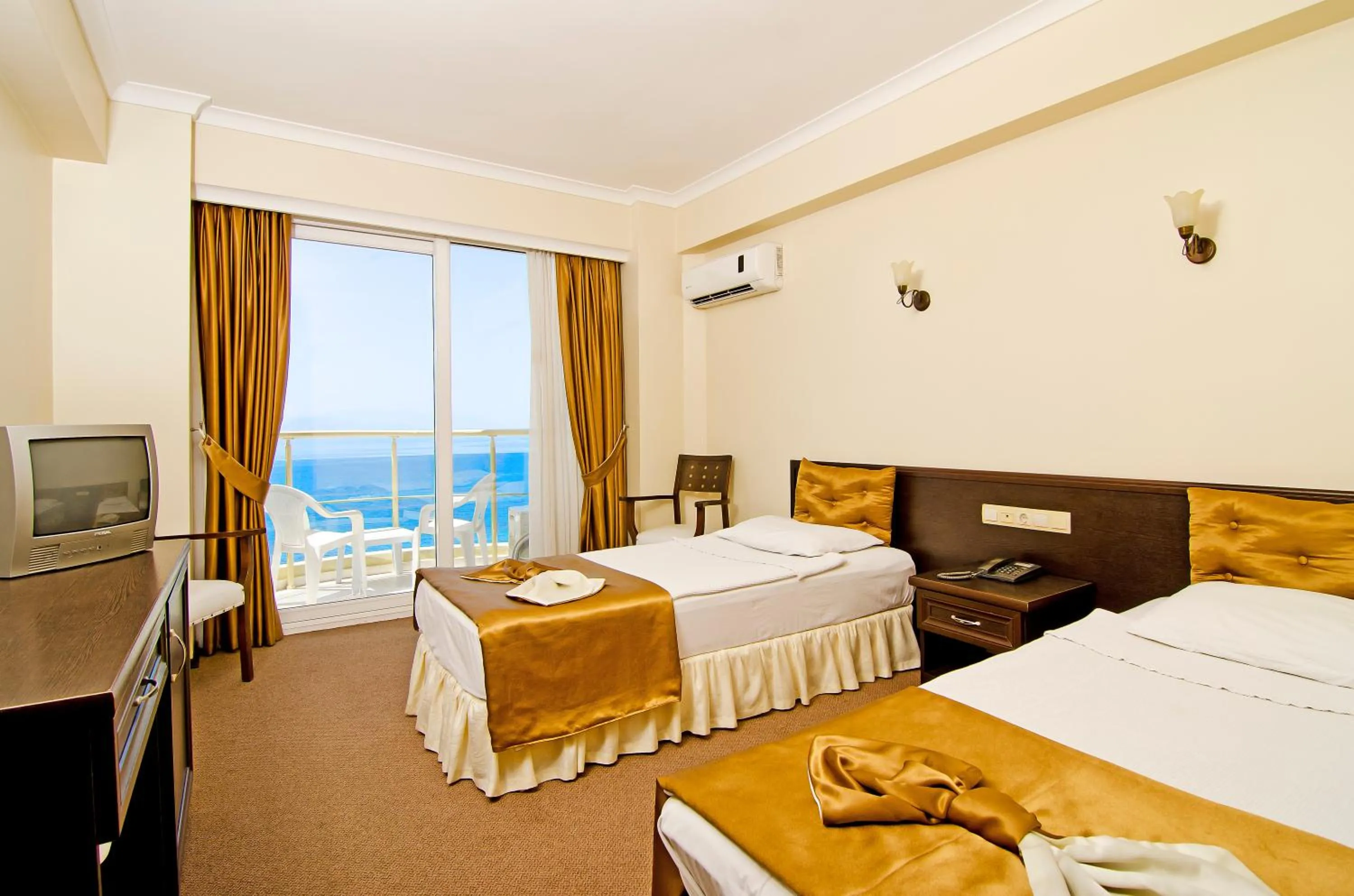 Photo of the whole room, Bed in Arora Hotel