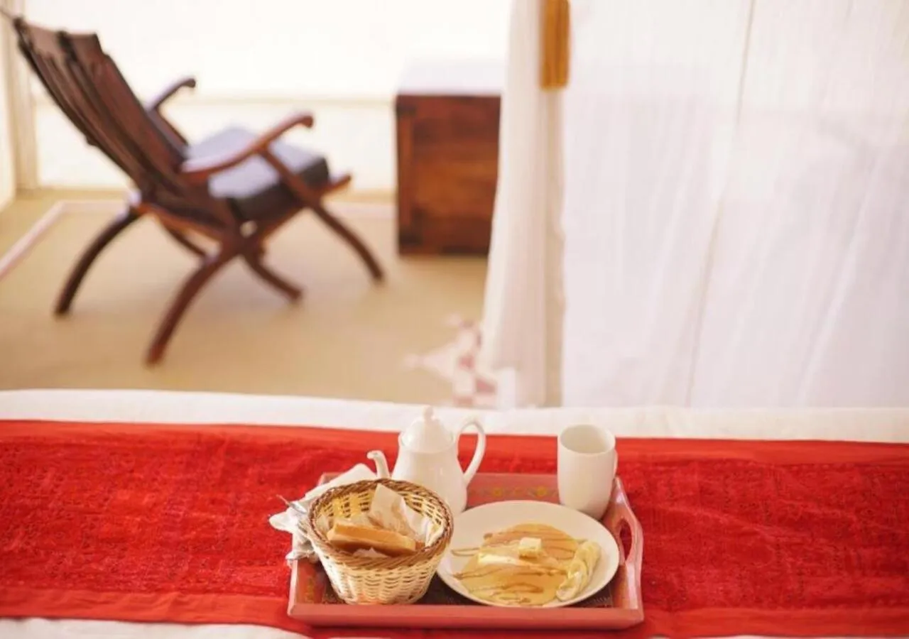 Food and drinks in Dhora Desert Resort And Spa