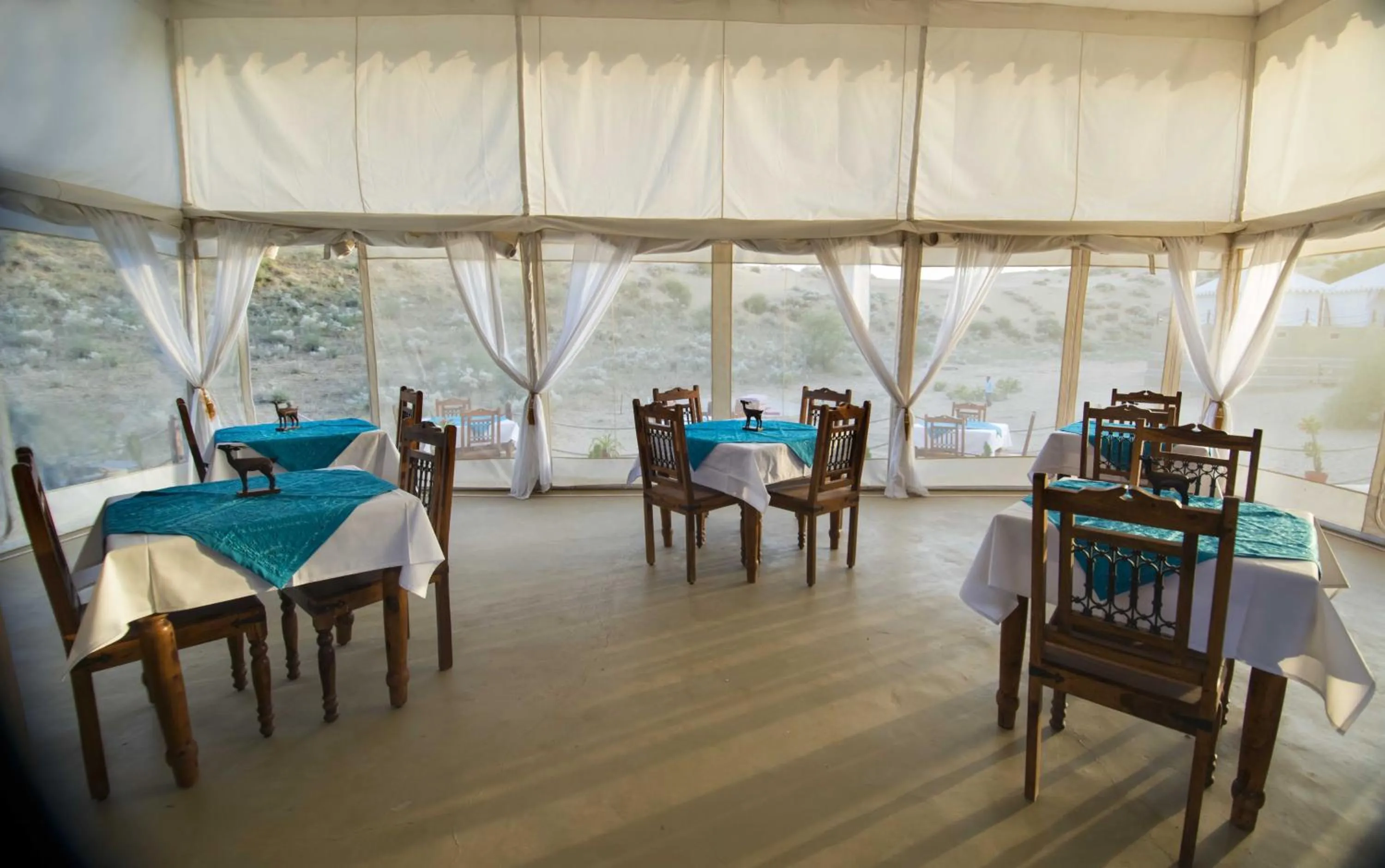 Restaurant/places to eat in Dhora Desert Resort And Spa