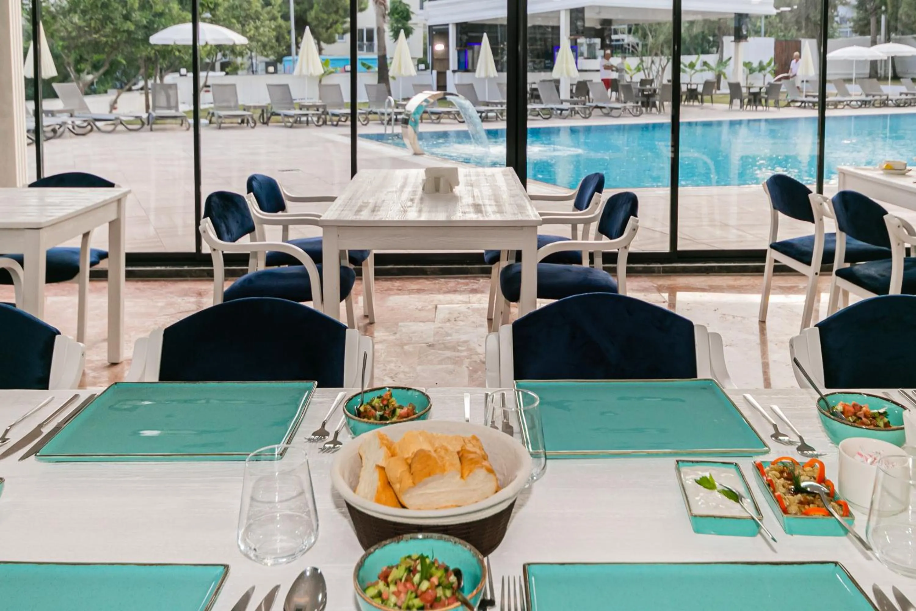 Food and drinks in Lara World Hotel