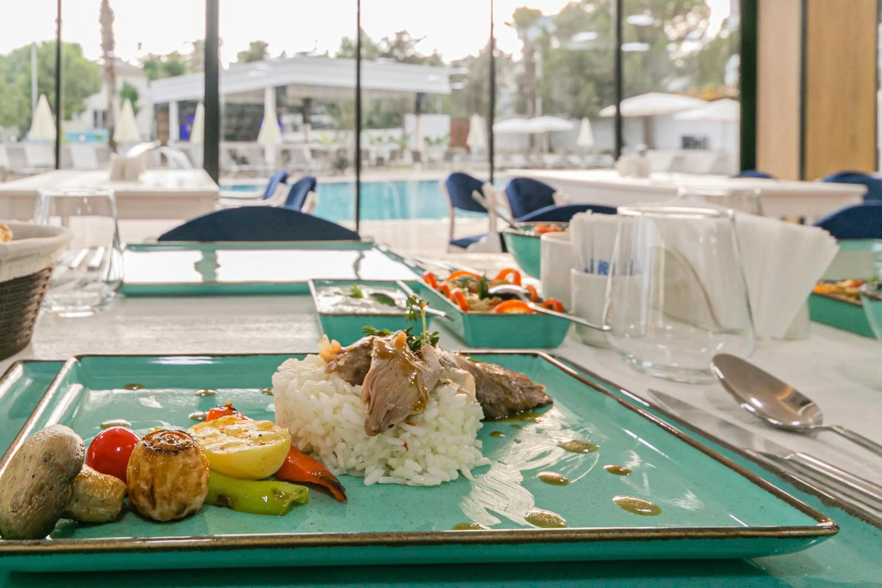 Food and drinks in Lara World Hotel