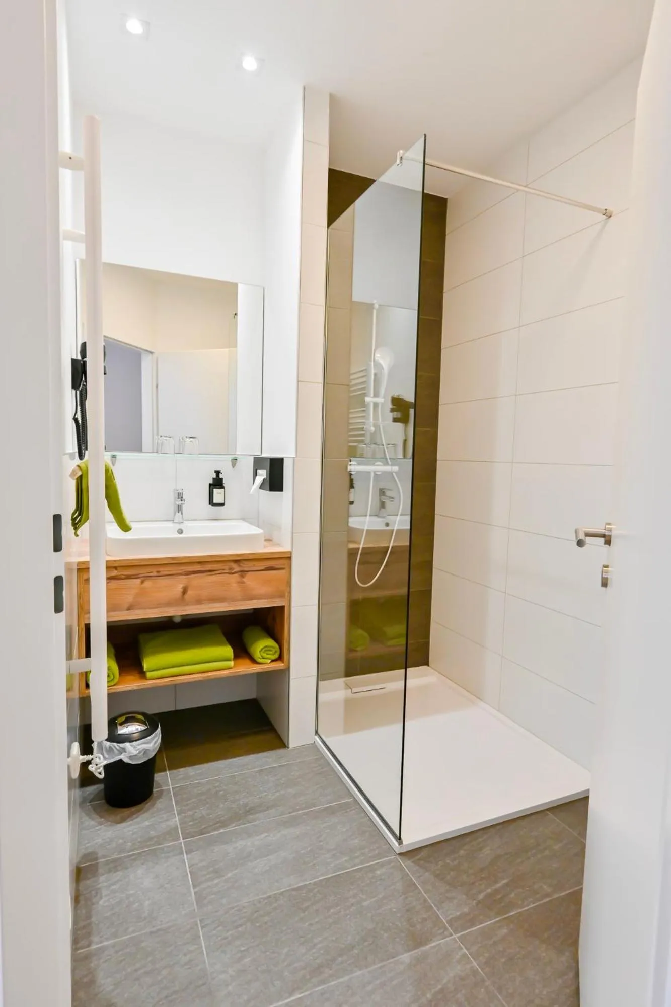 Shower in Hotel "City Rooms Wels"