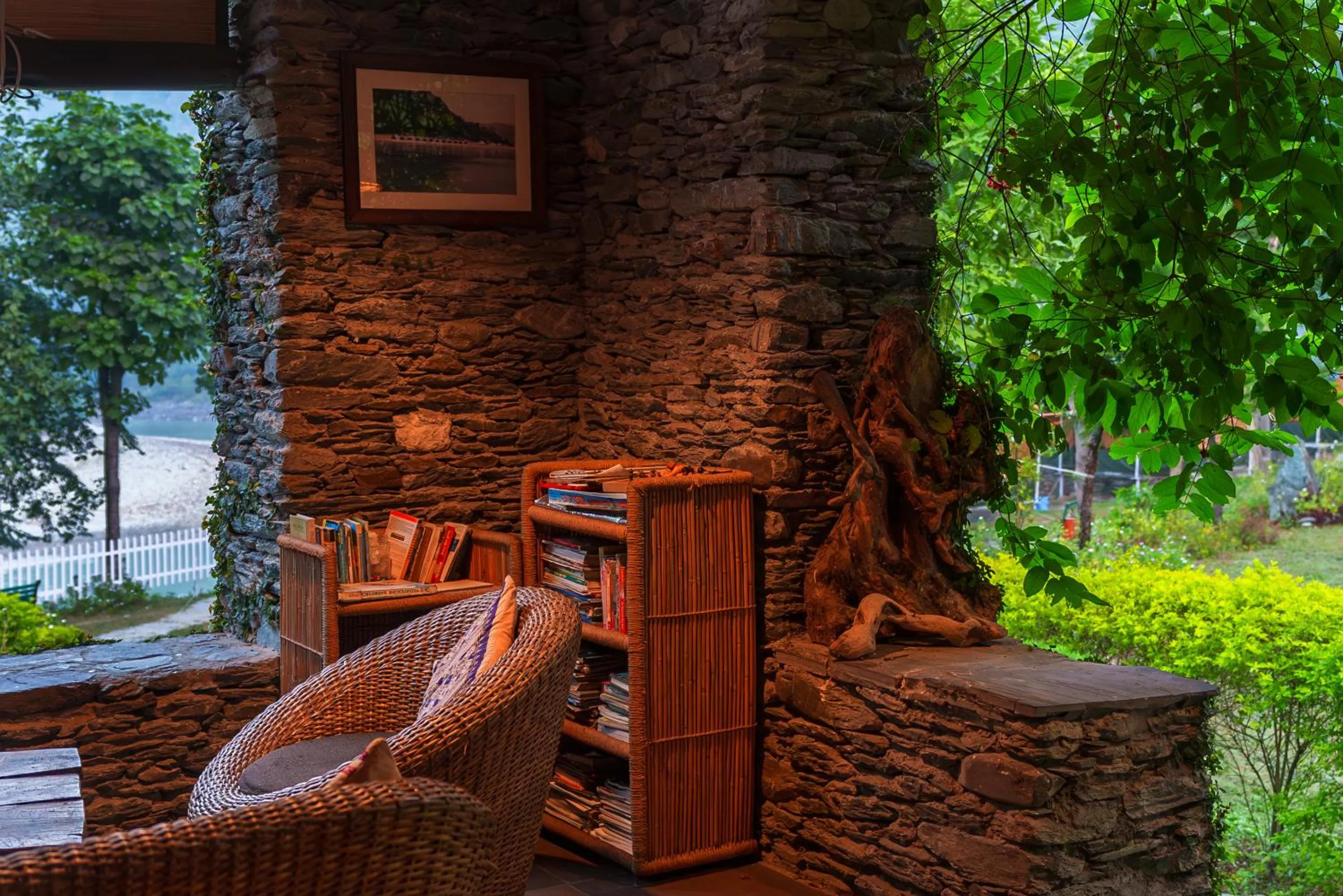 Lounge or bar in Banyan By The Ganges