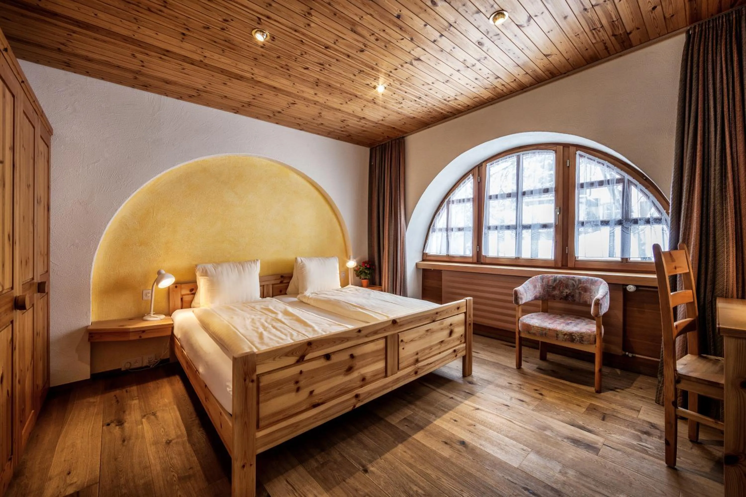 Bedroom, Bed in Hotel Astoria