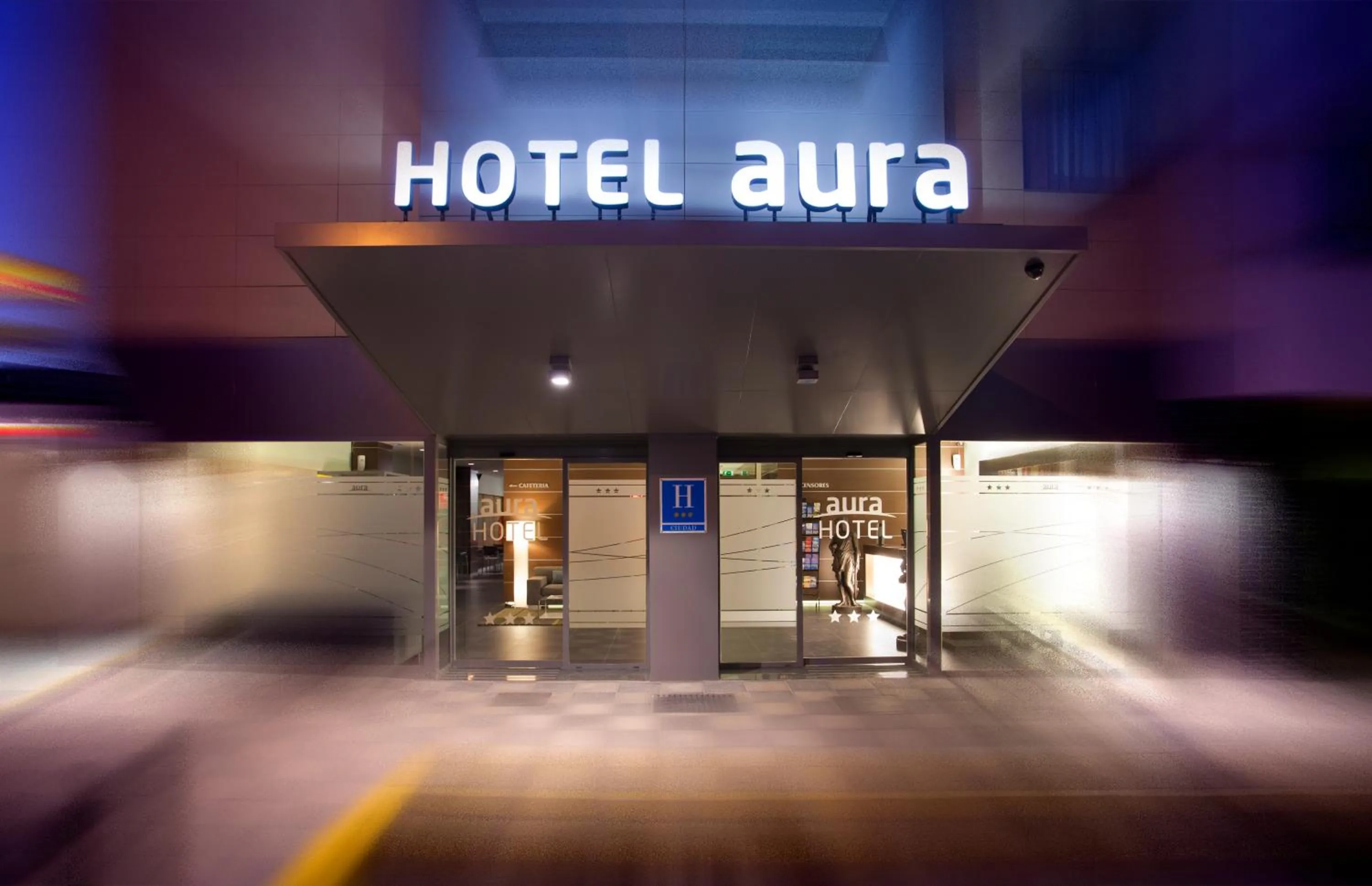 Facade/entrance in Sercotel Aura Algeciras