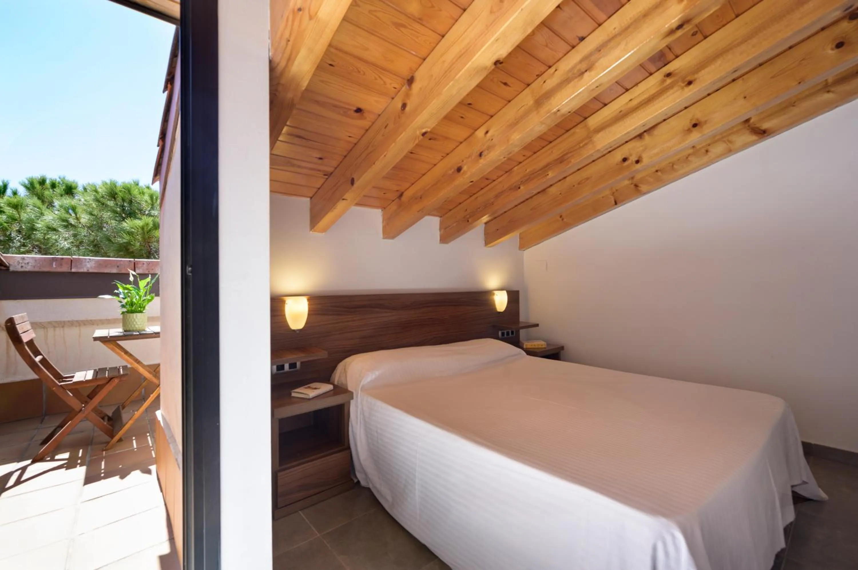 Bed in SG Marina 54 Apartments