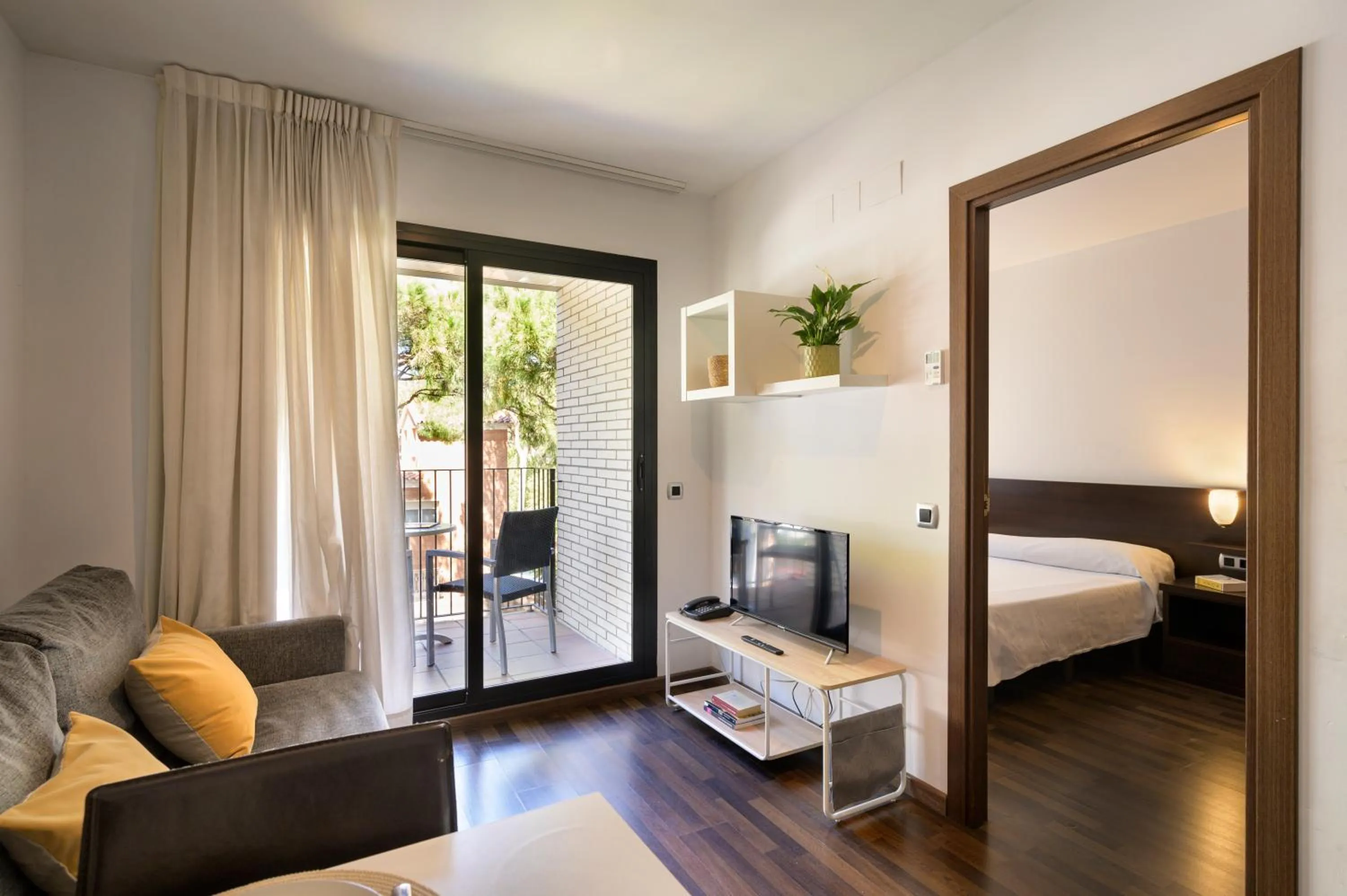 Bed in SG Marina 54 Apartments