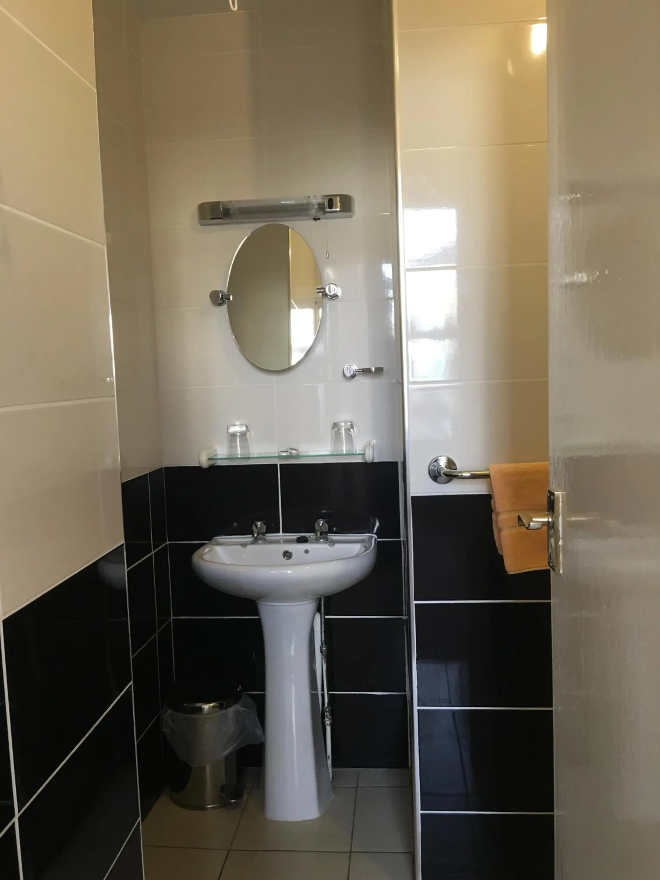 Standard Double Room in The Lansdowne Standard Double Room in The Lansdowne