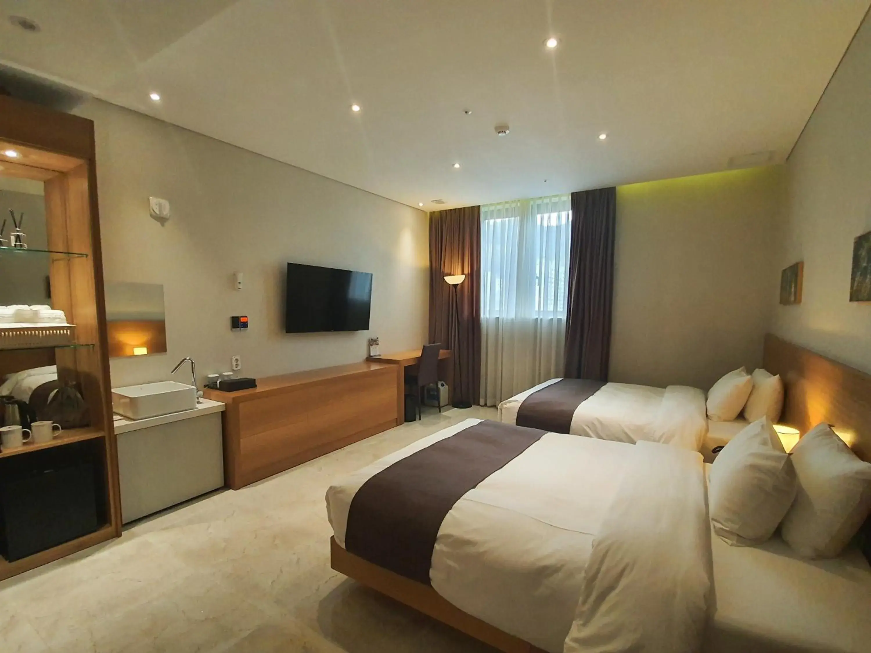 Standard Twin Room in Benikea Hotel Yangsan Standard Twin Room in Benikea Hotel Yangsan