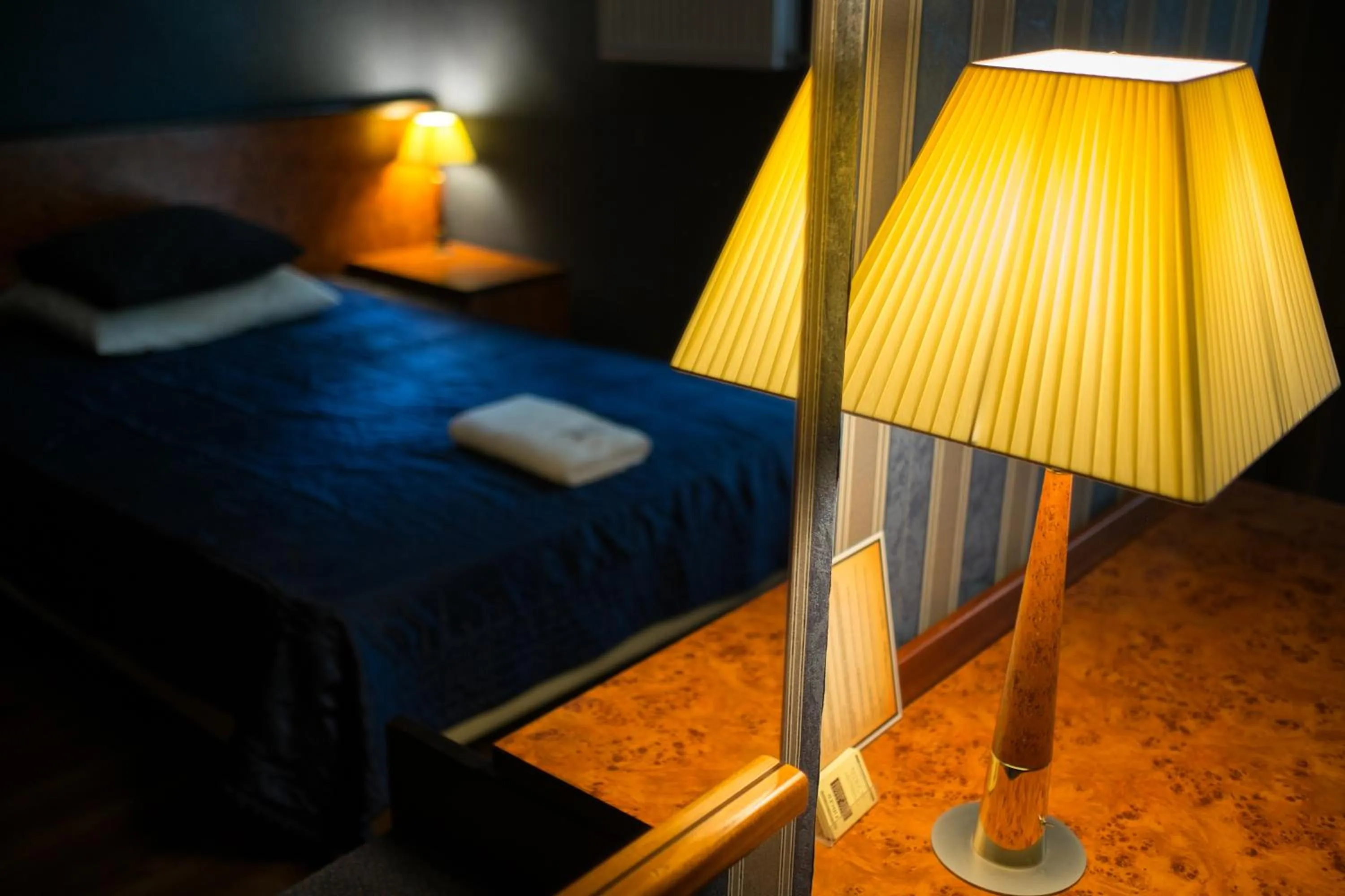 Photo of the whole room, Bed in Finger Guest Rooms