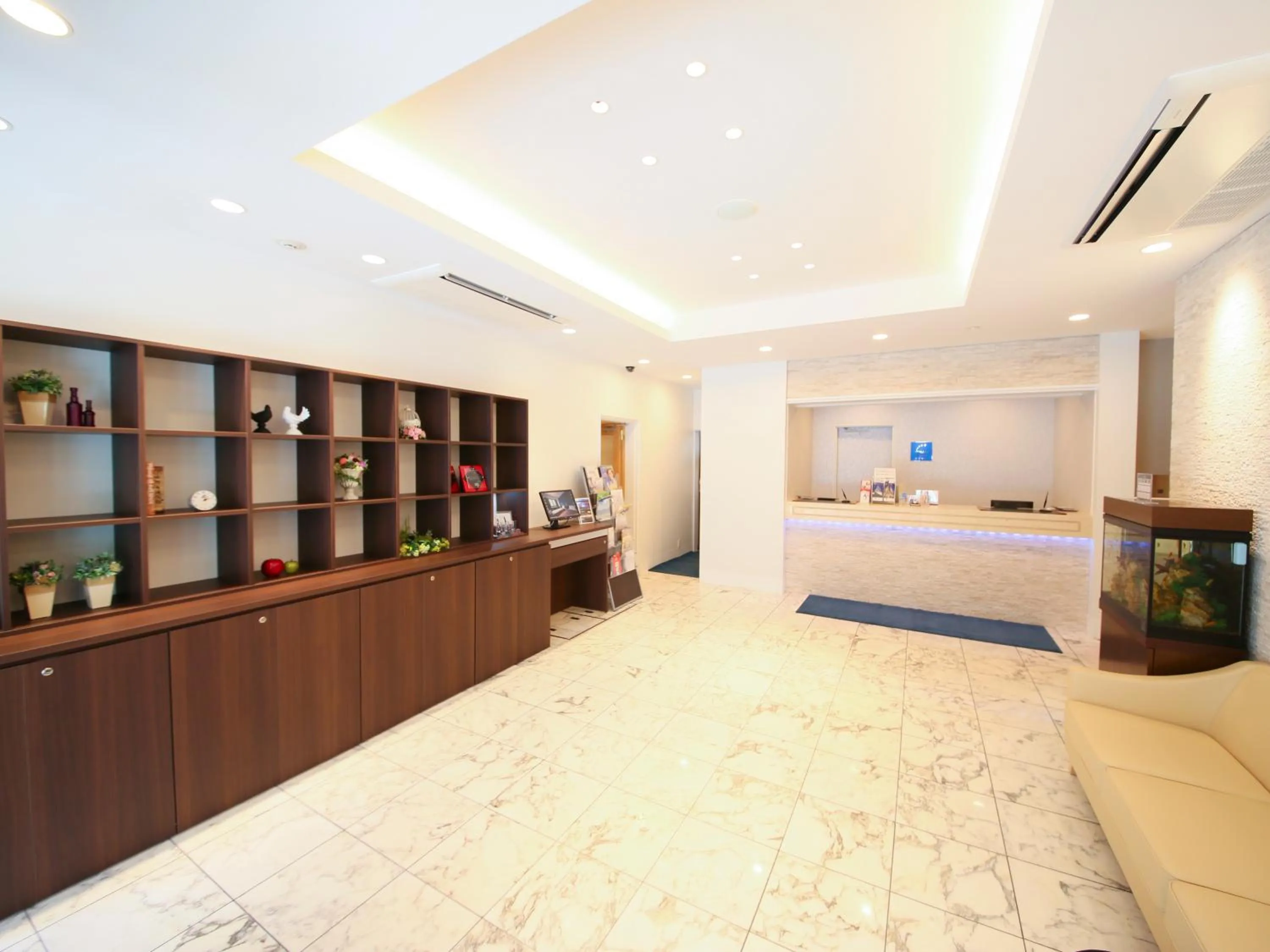 Lobby or reception, Bed in Urbain Tokyo Haneda Kamata