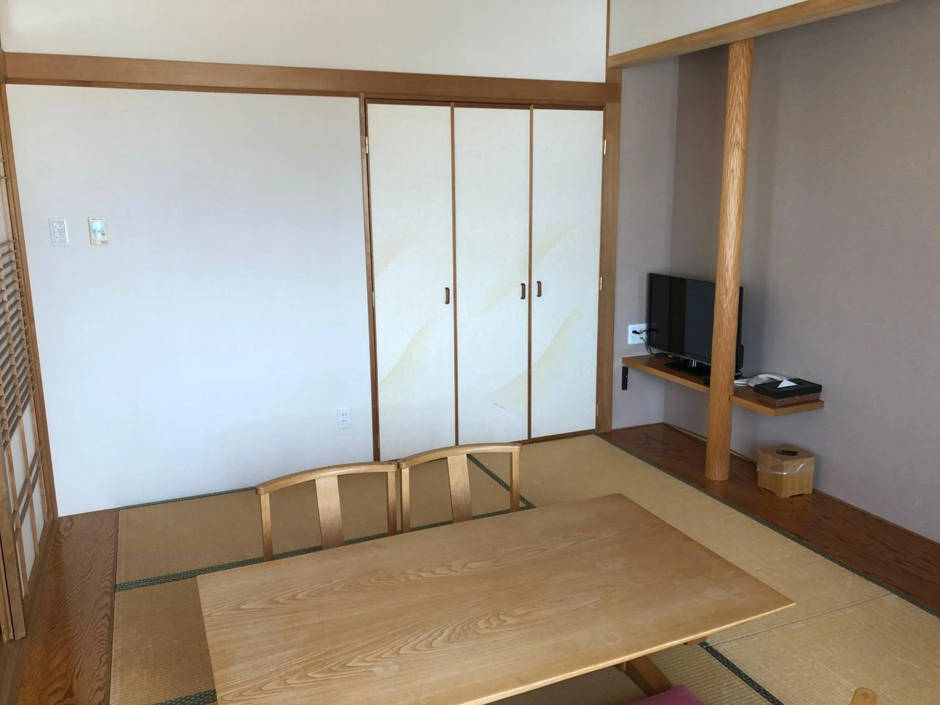 TV and multimedia, Bed in La Vista Kushirogawa Hotel Natural Hot Spring