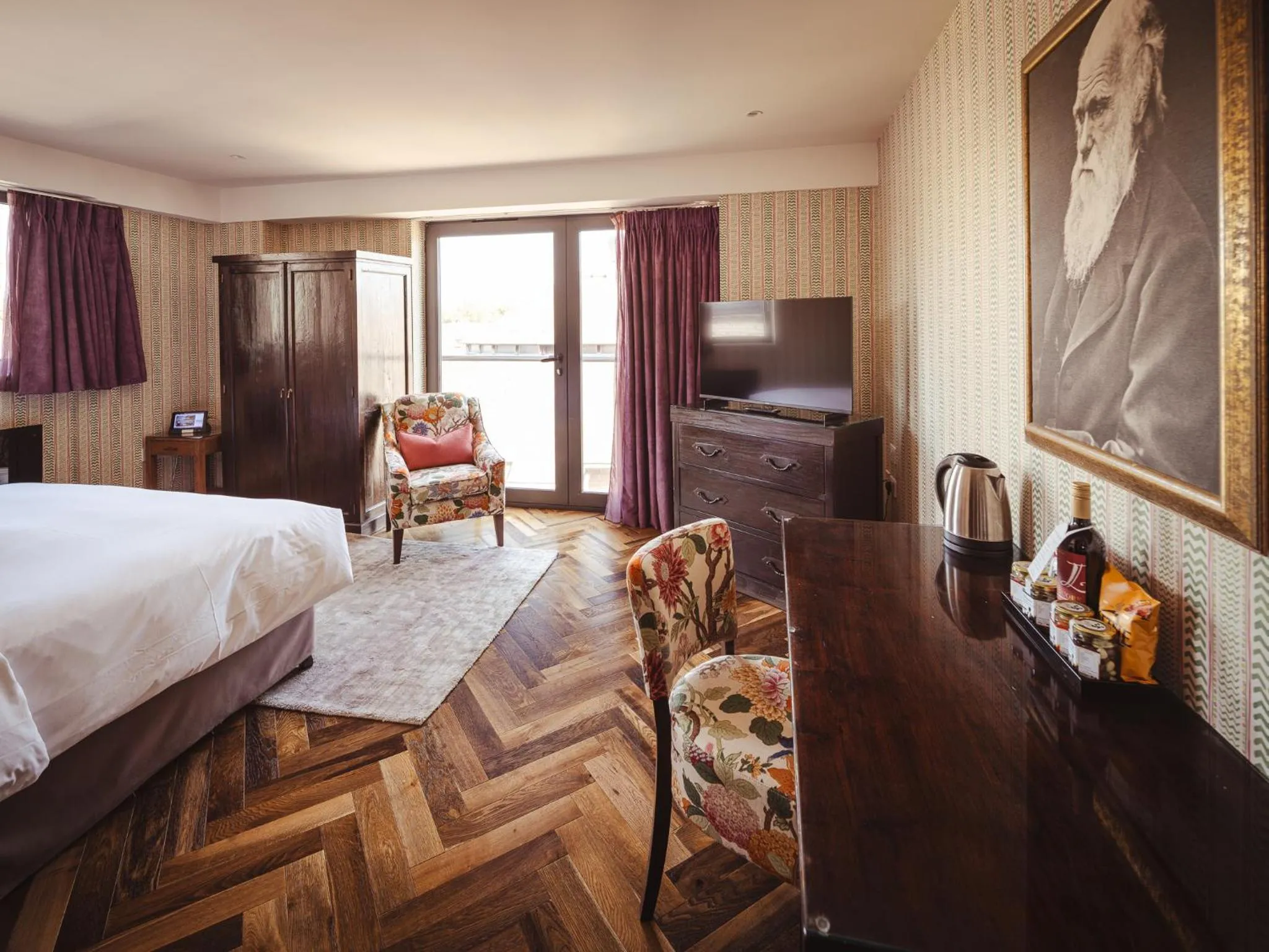 Bed in The Varsity Hotel & Spa