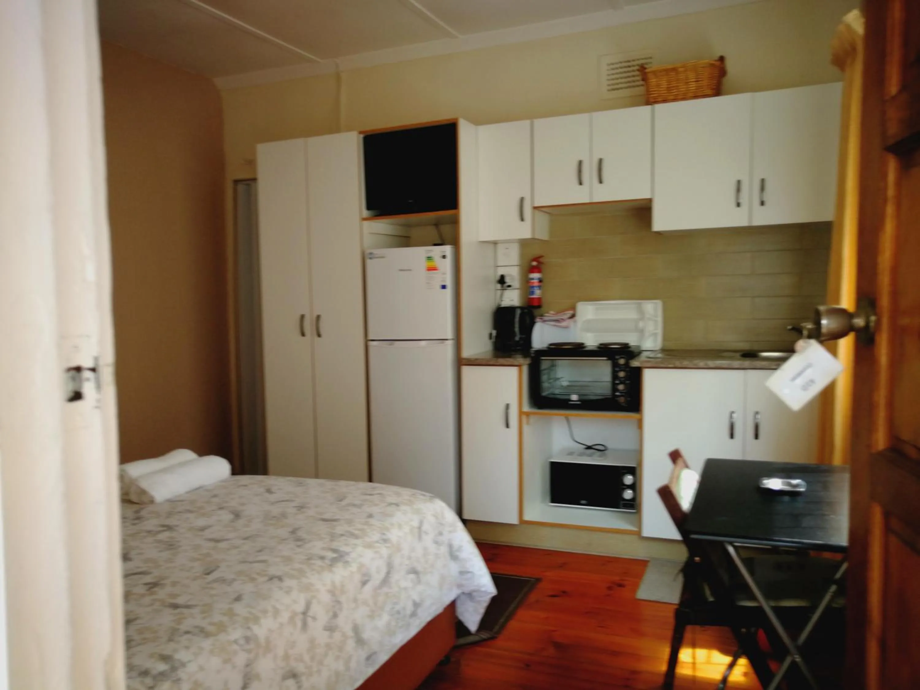 Photo of the whole room, Bed in Bluff Accommodation Aybriden Self-Catering