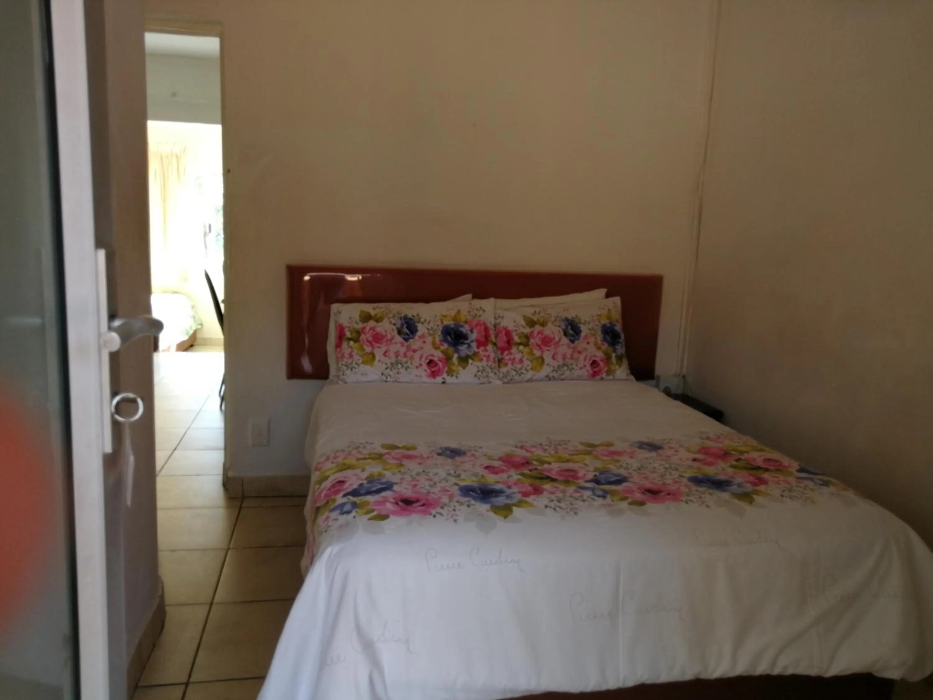 Photo of the whole room, Bed in Bluff Accommodation Aybriden Self-Catering