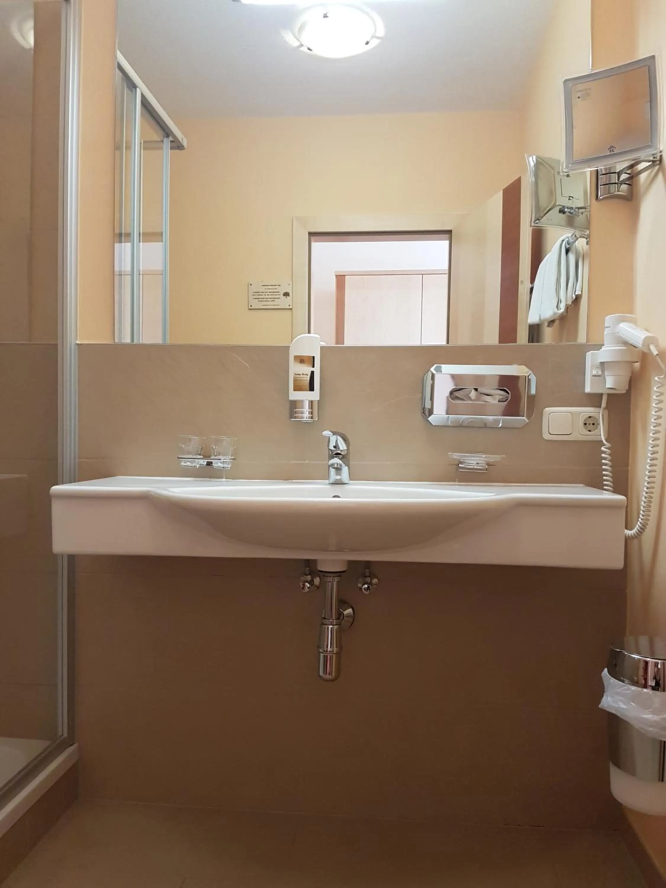 Bathroom in Hotel Garni Alpendiamant