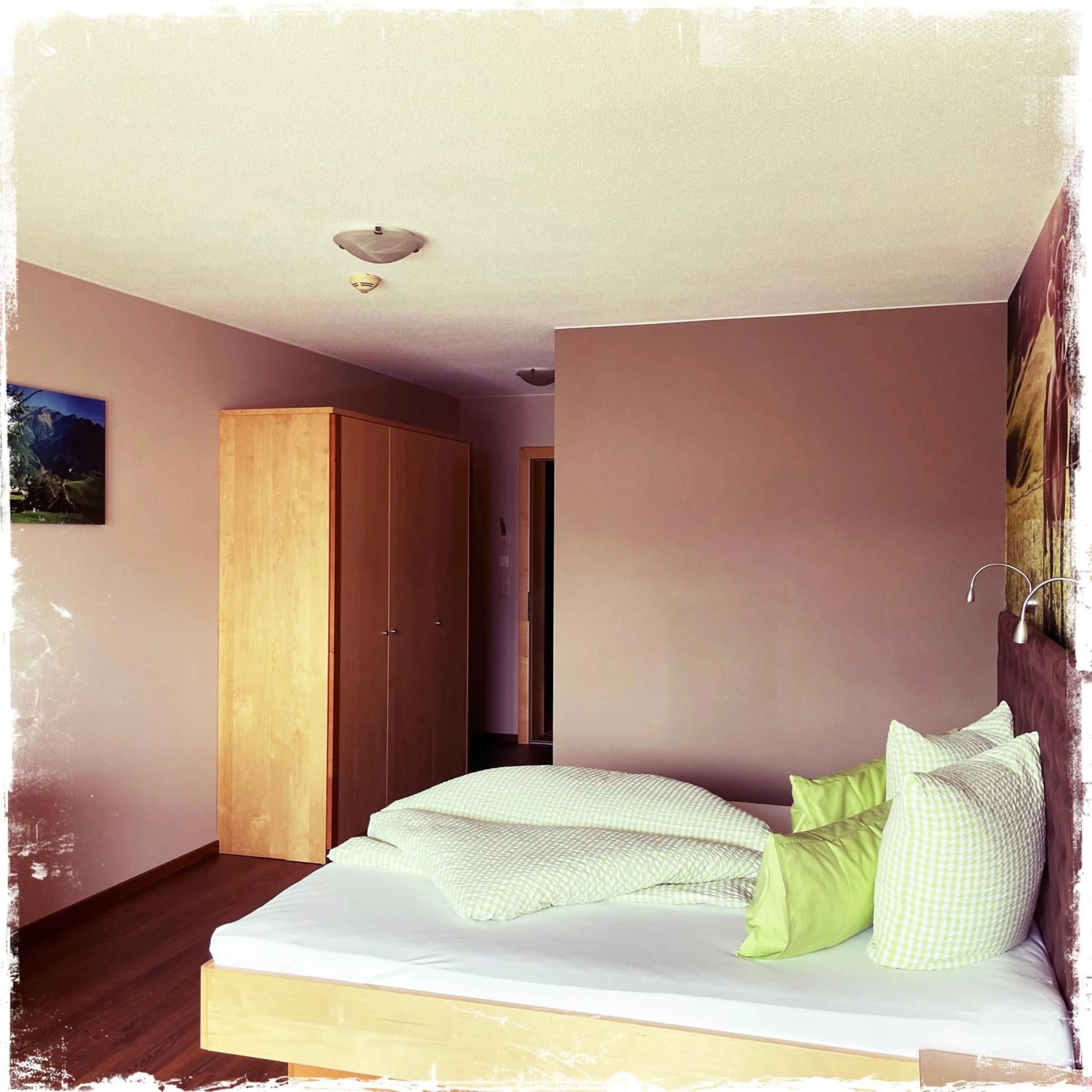 Bedroom, Bed in Hotel Garni Alpendiamant