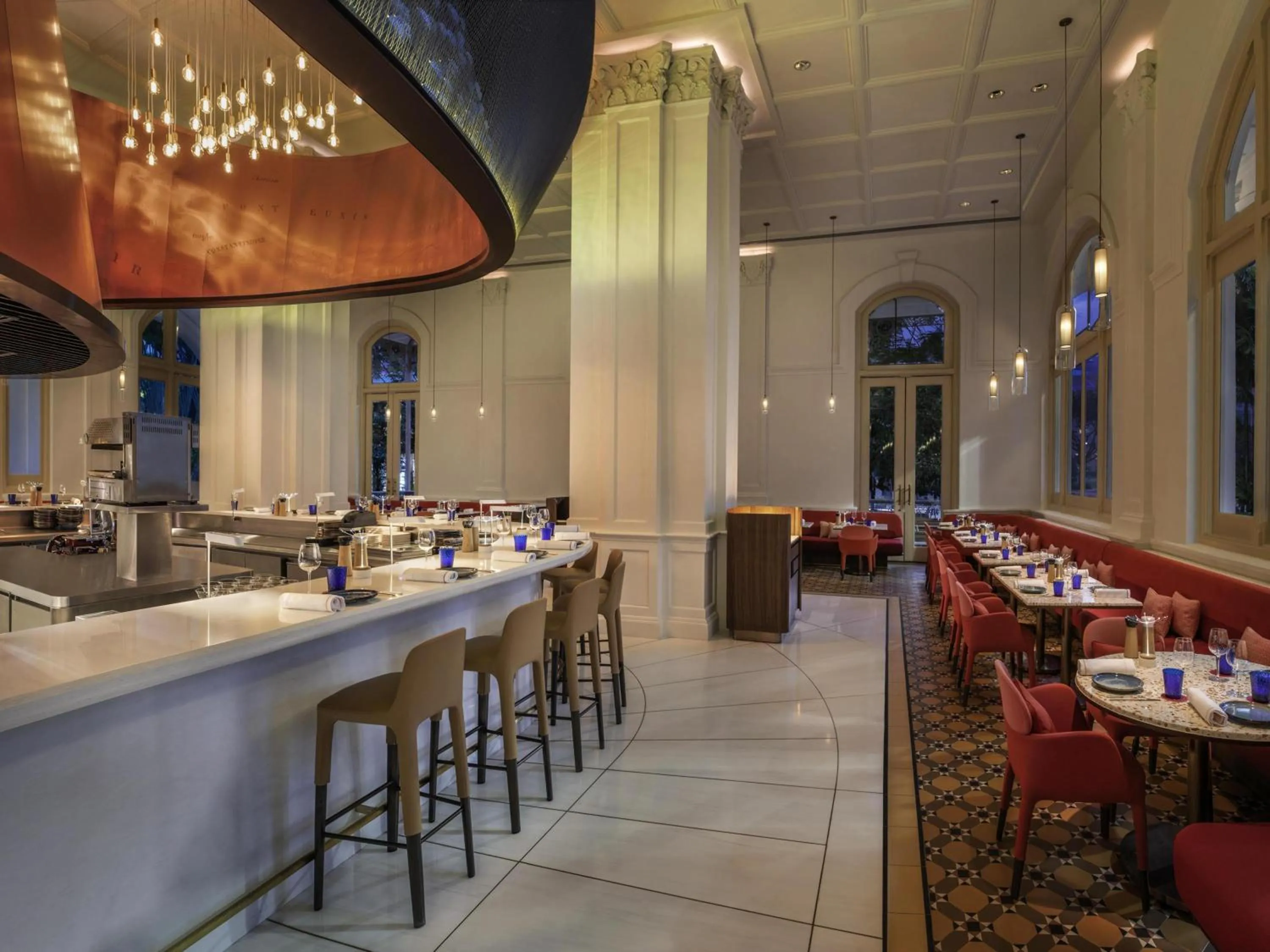 Restaurant/places to eat in Raffles Singapore