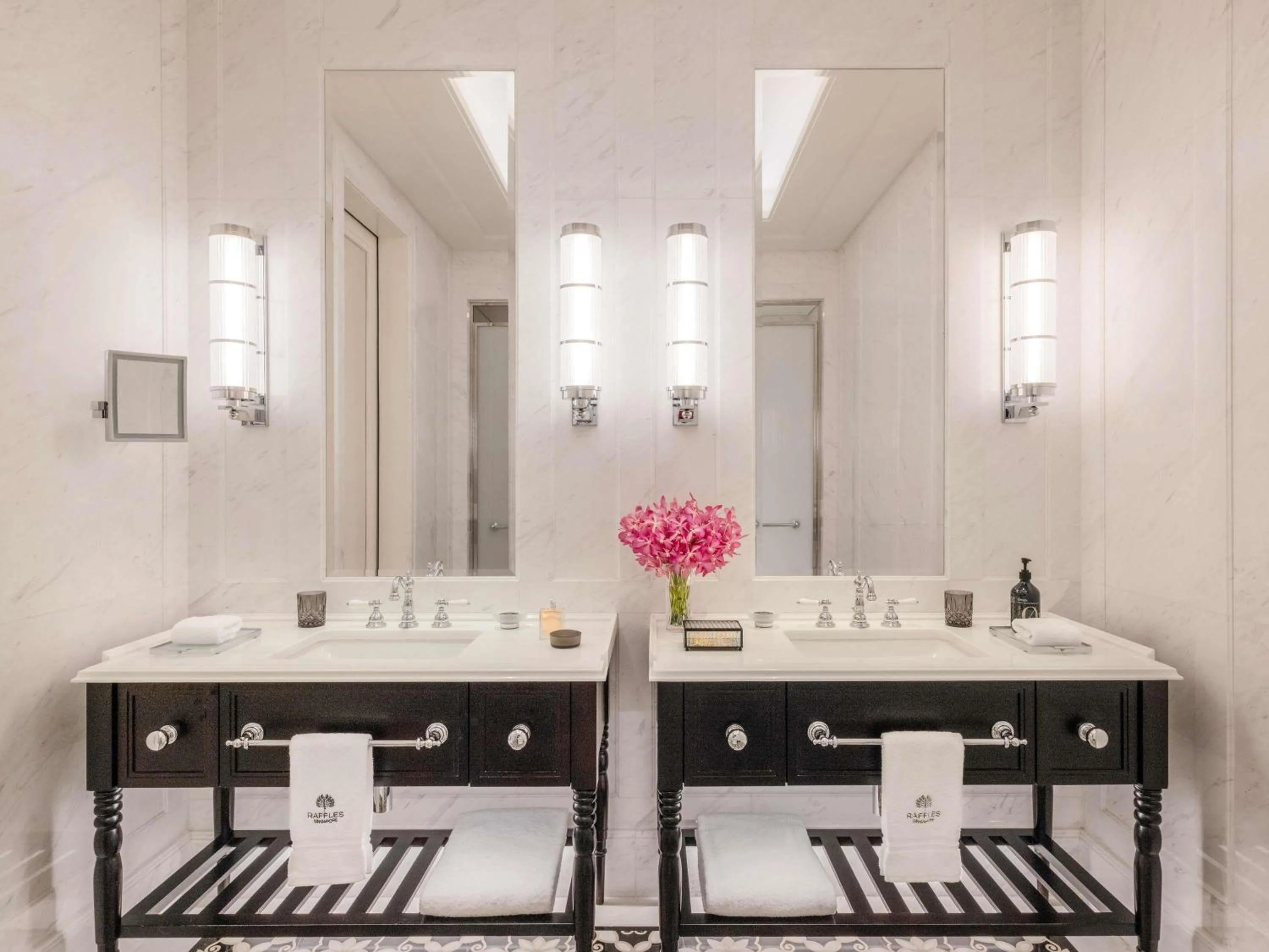 Bedroom in Raffles Singapore