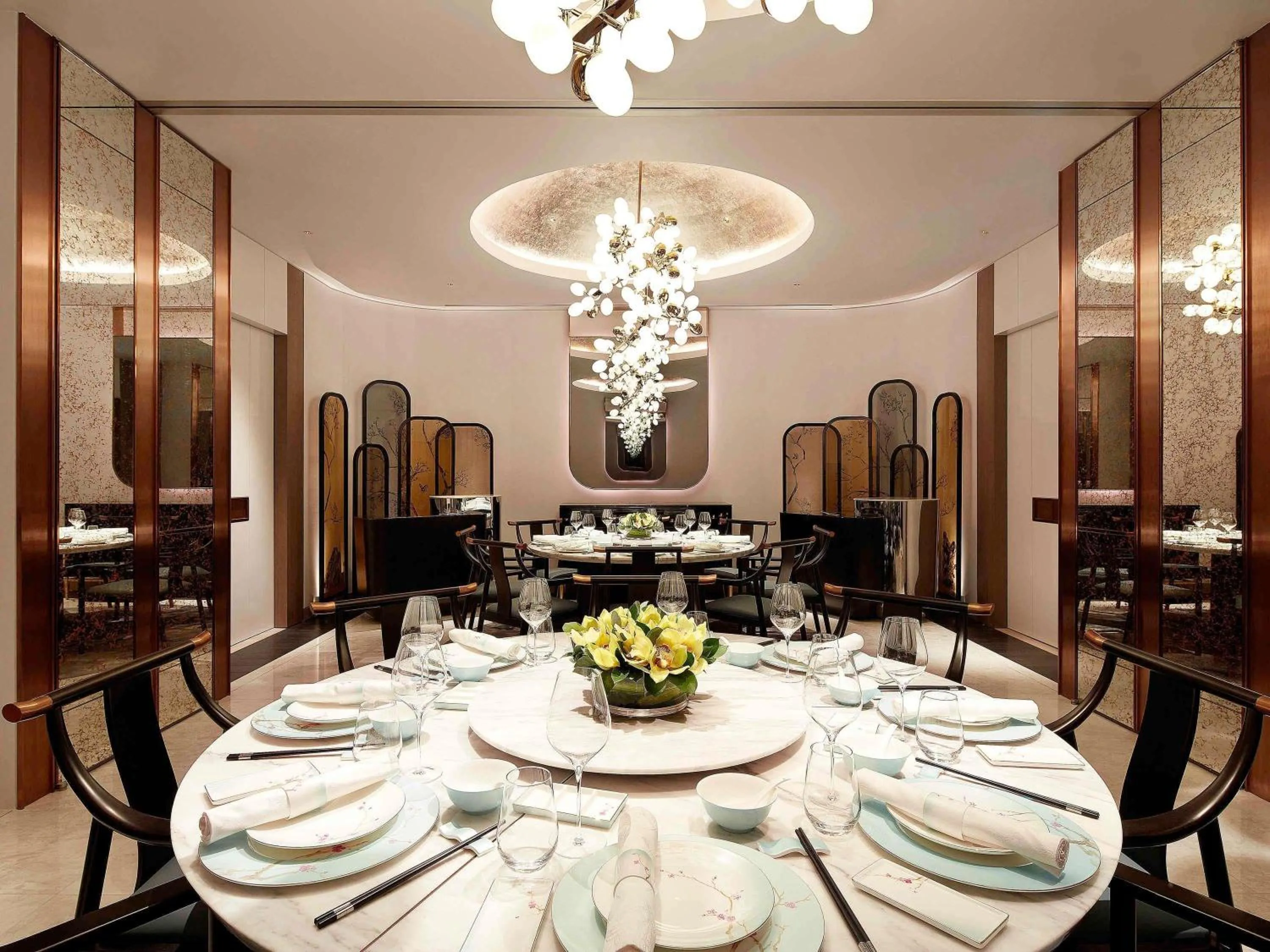 Restaurant/places to eat in Raffles Singapore