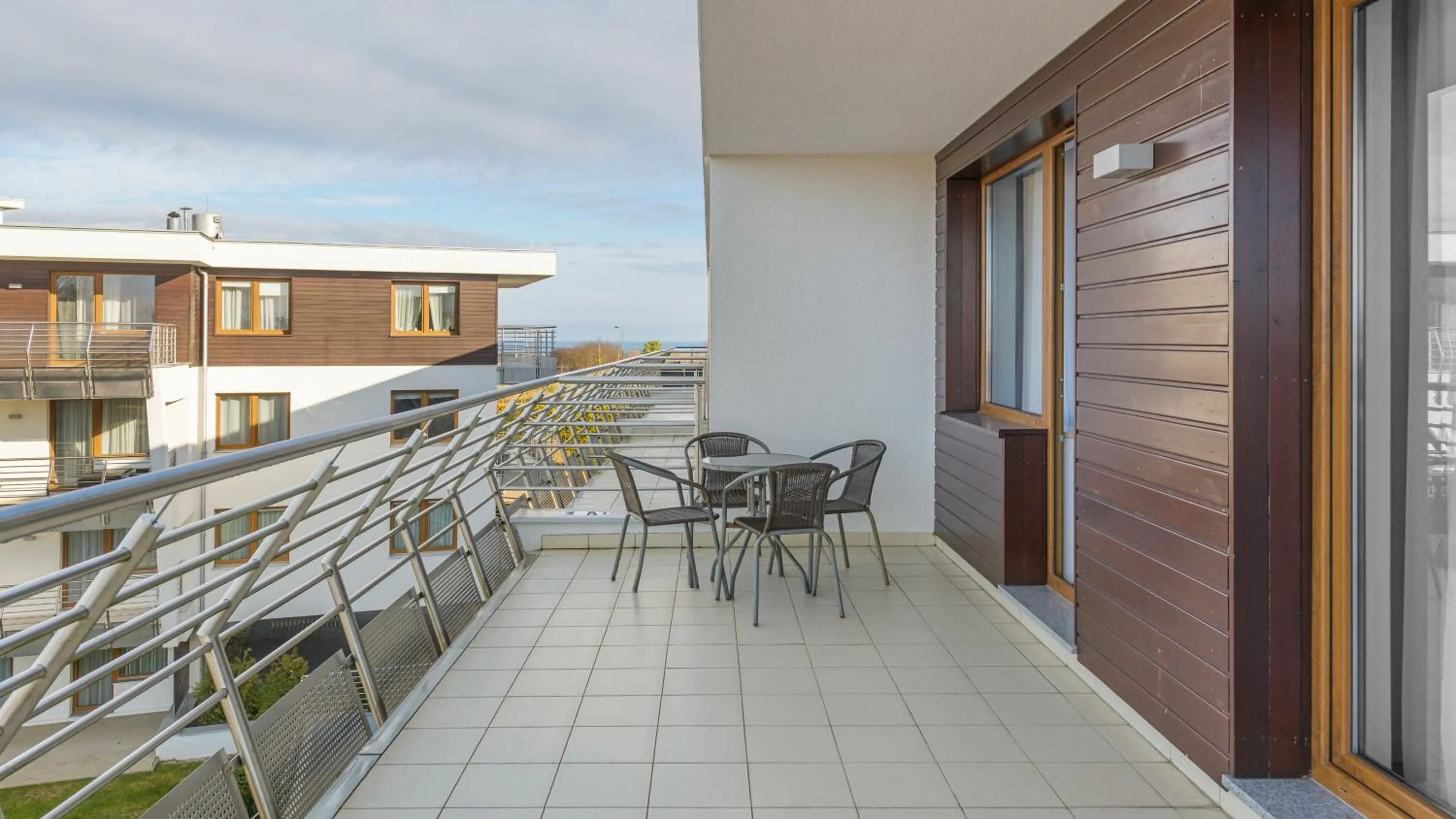 Day in Na Klifie, Sun & Snow