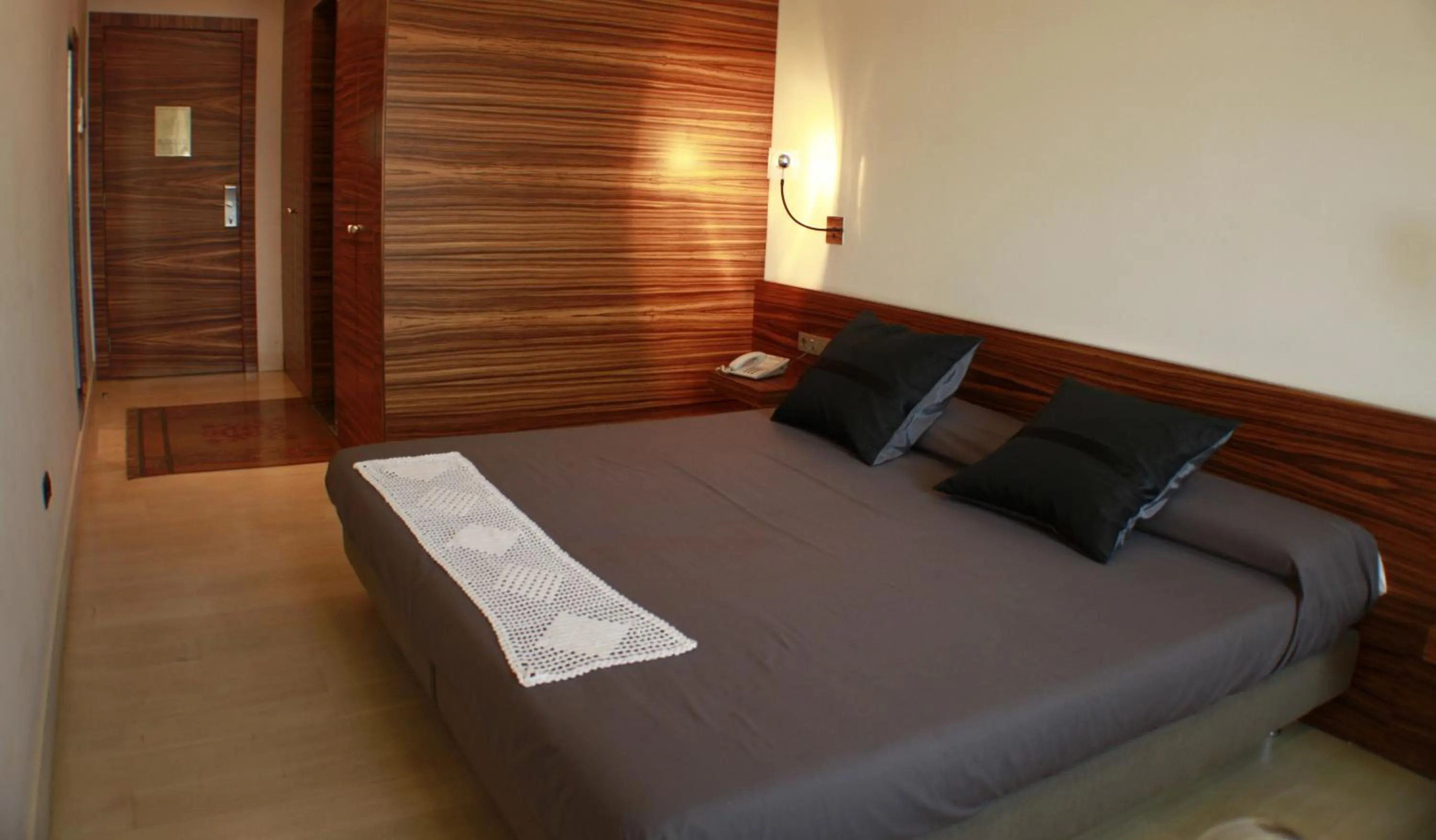 Photo of the whole room, Bed in Hotel Sant Roc