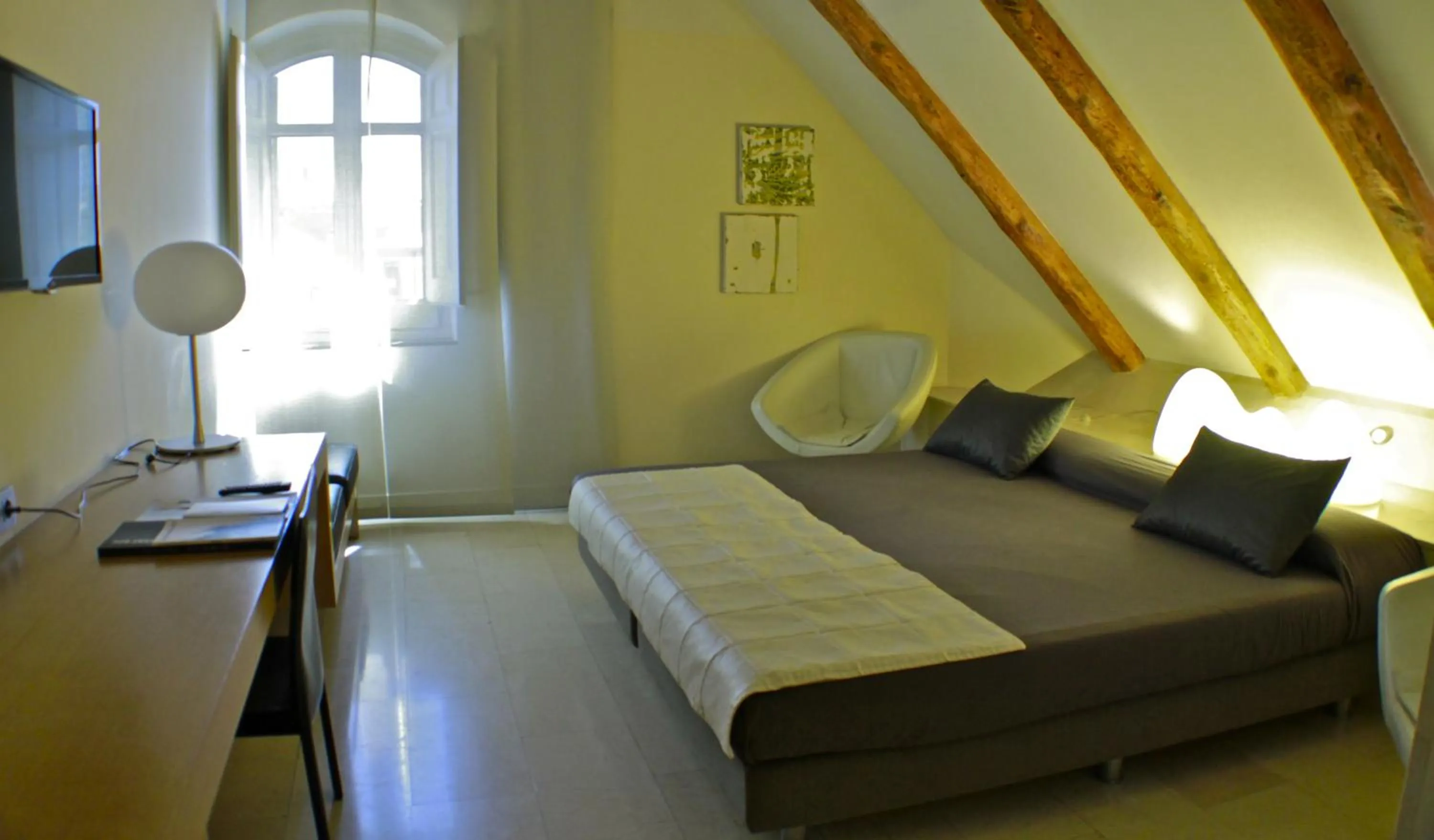 Photo of the whole room, Bed in Hotel Sant Roc