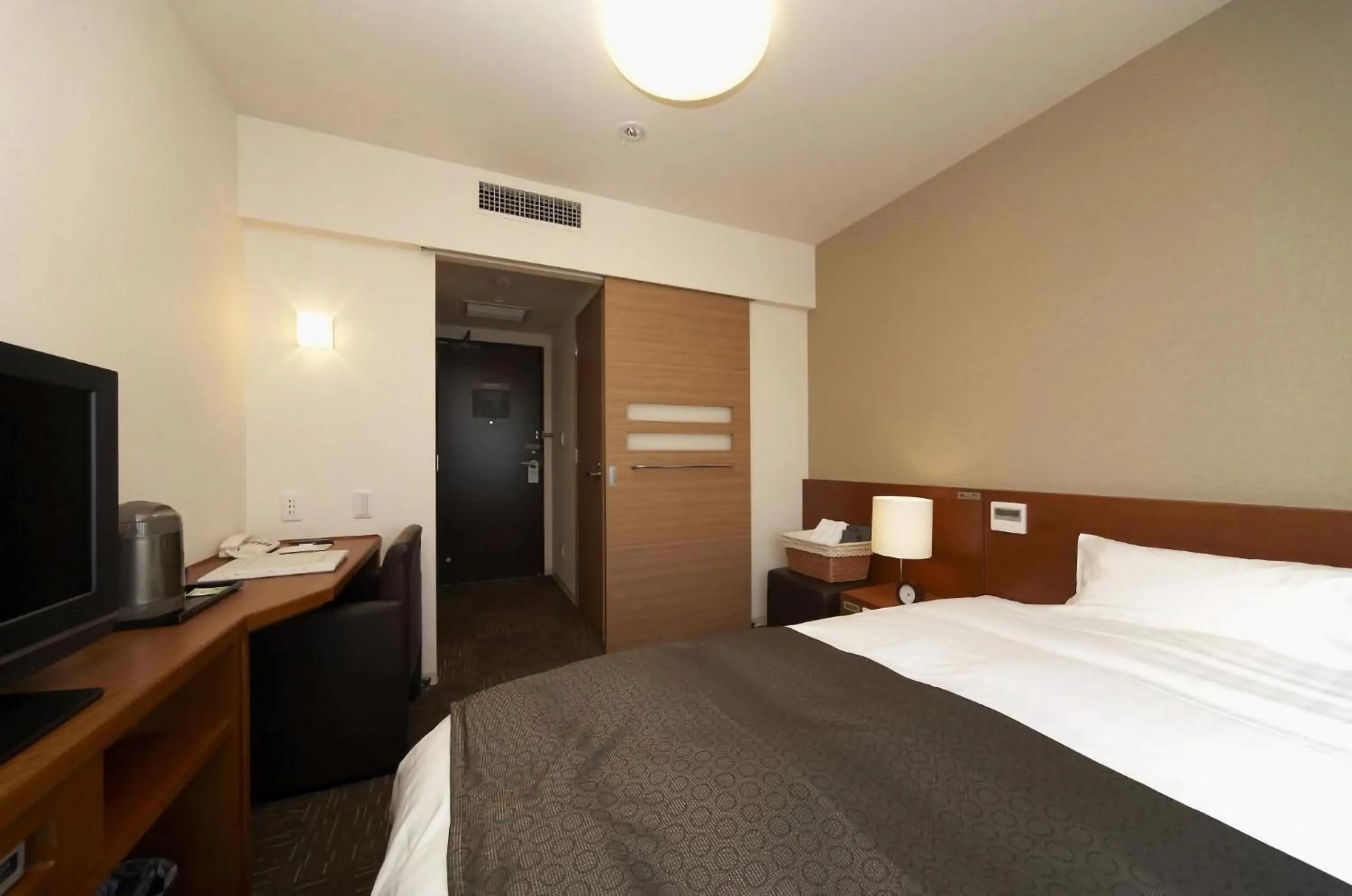 Bedroom, Bed in Dormy Inn Tomakomai