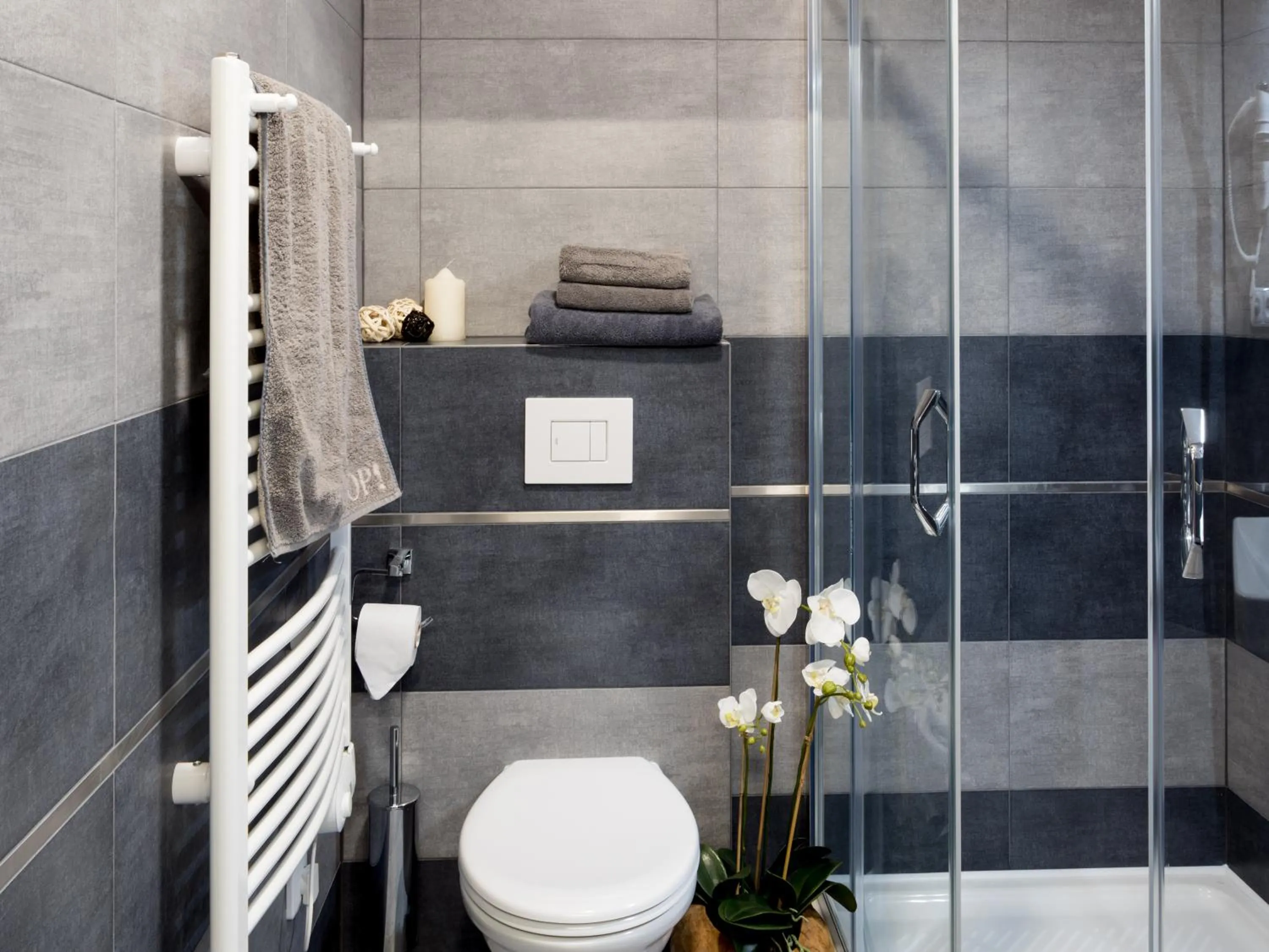 Bathroom in Club Apartments