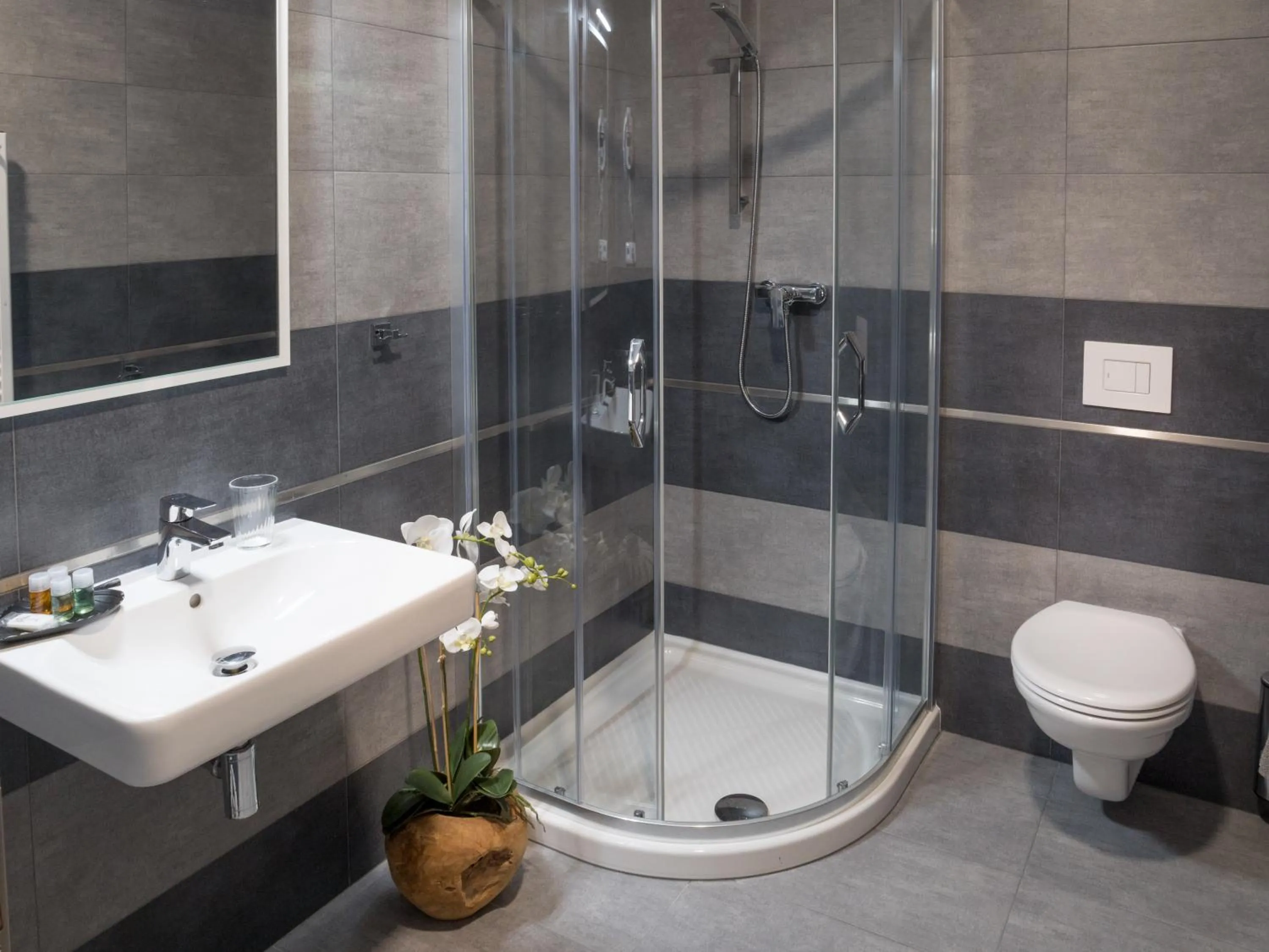 Bathroom in Club Apartments