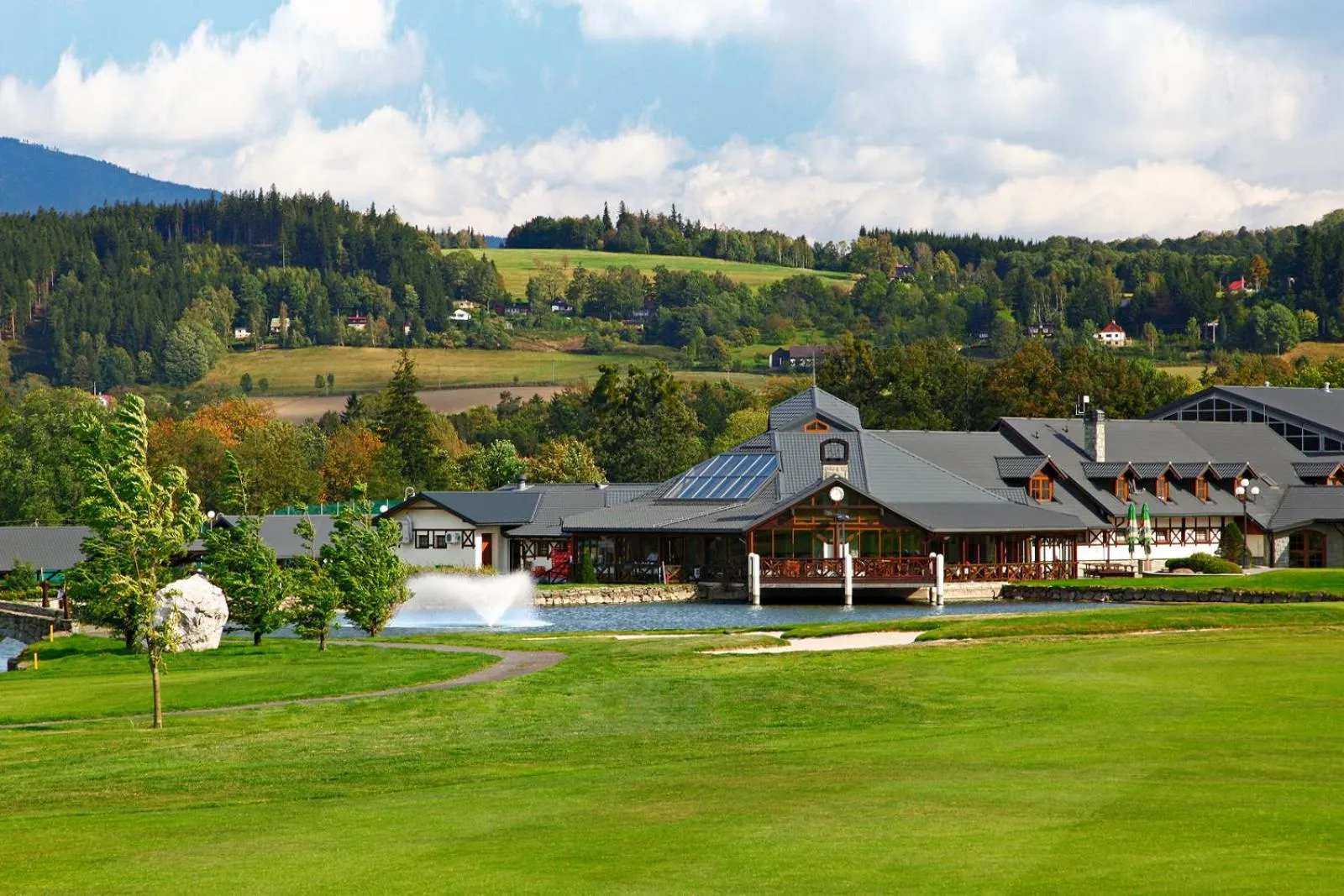 Facade/entrance in Club Apartments
