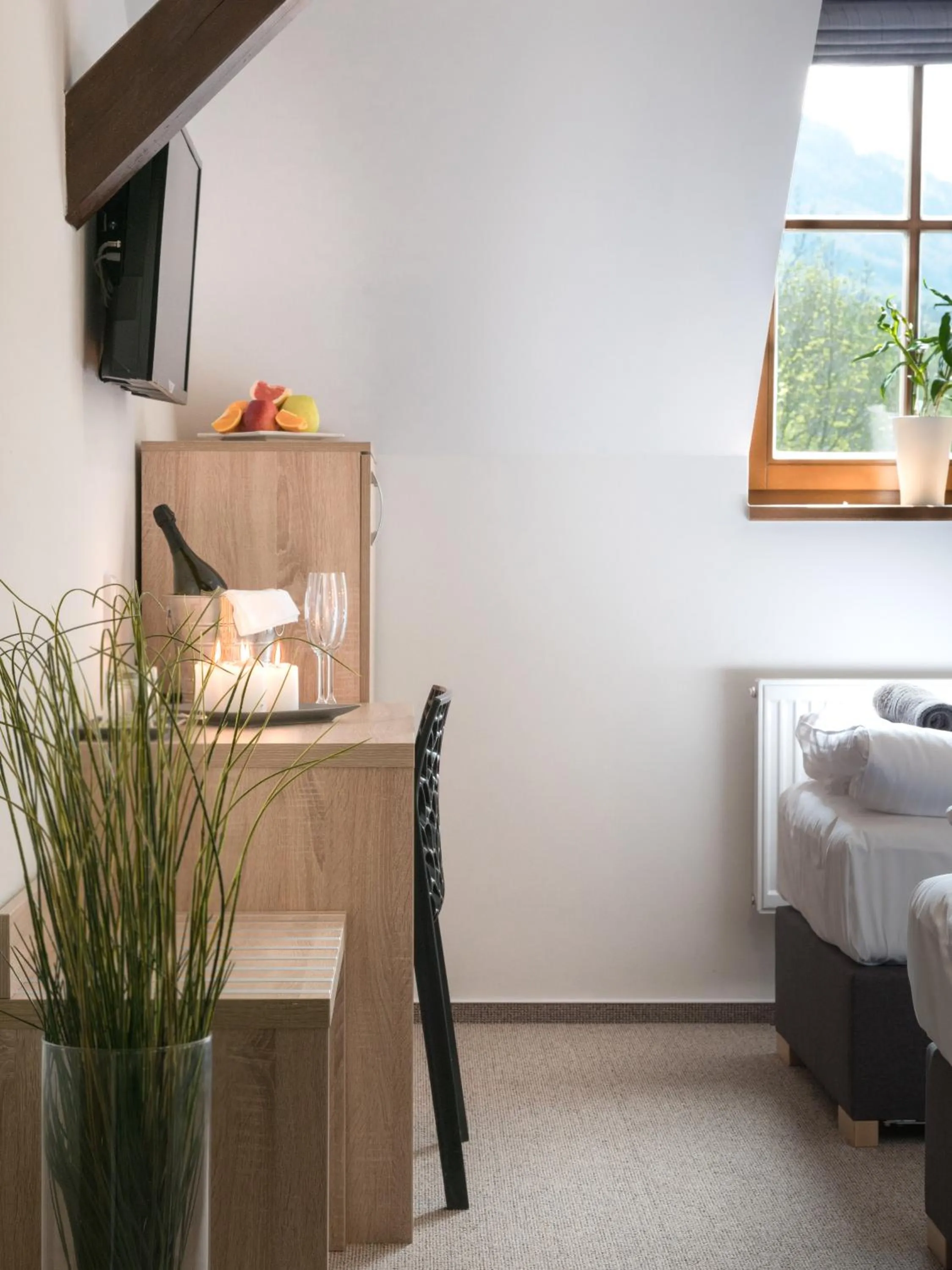 TV and multimedia, Bed in Club Apartments