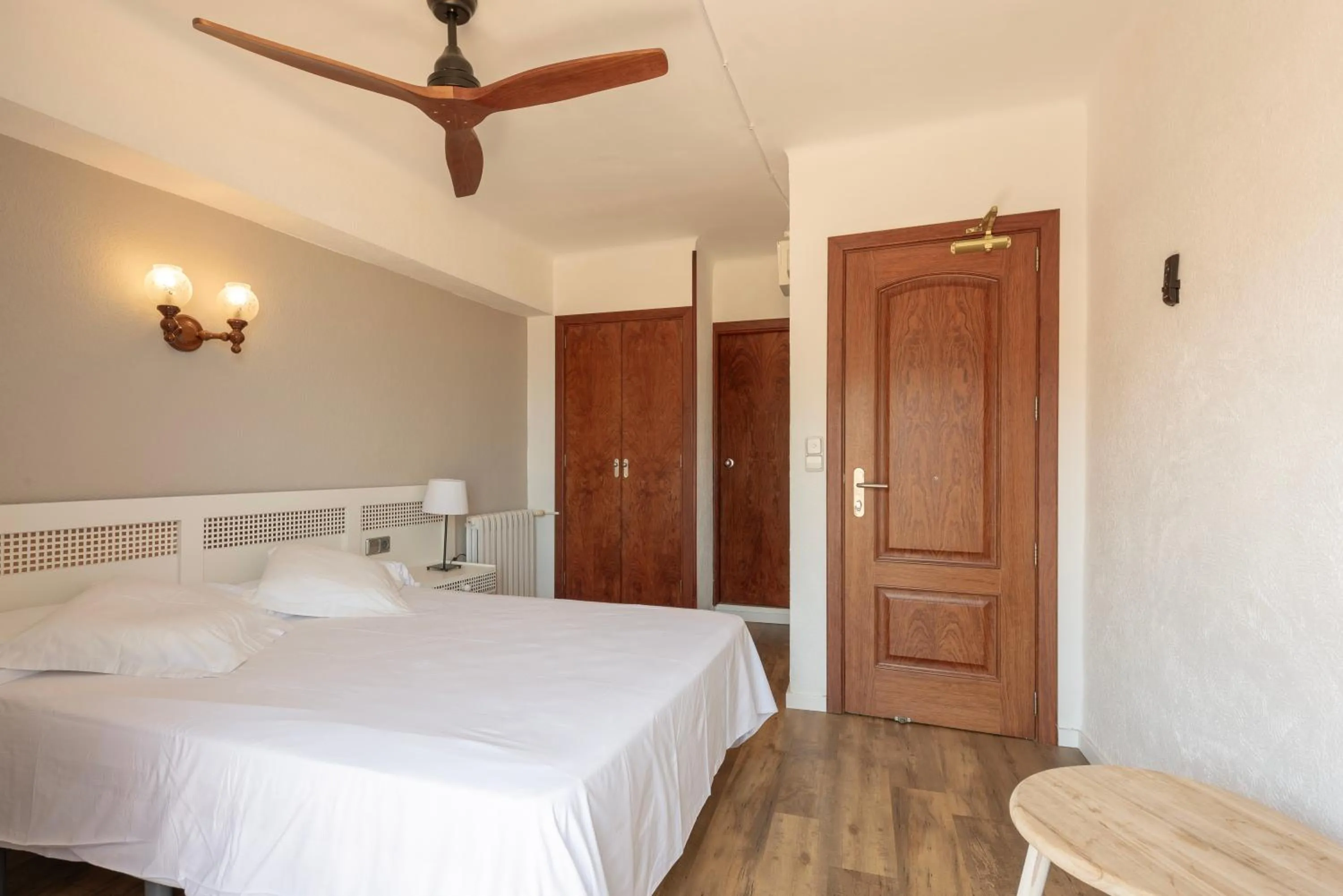 Photo of the whole room, Bed in Hostal Sa Baronia